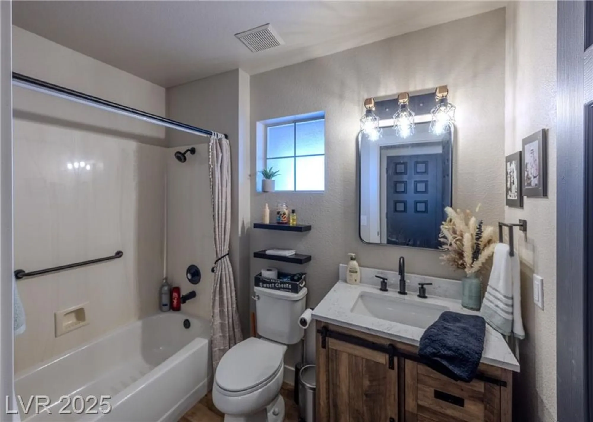 Property Slideshow image 23 of 29 | 9305 quail ridge dr, Las Vegas, NV, 89134