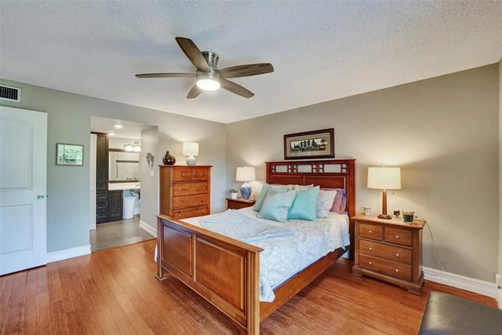 Property Slideshow image 18 of 34 | 5860 nw 44th st 509, Lauderhill, FL, 33319