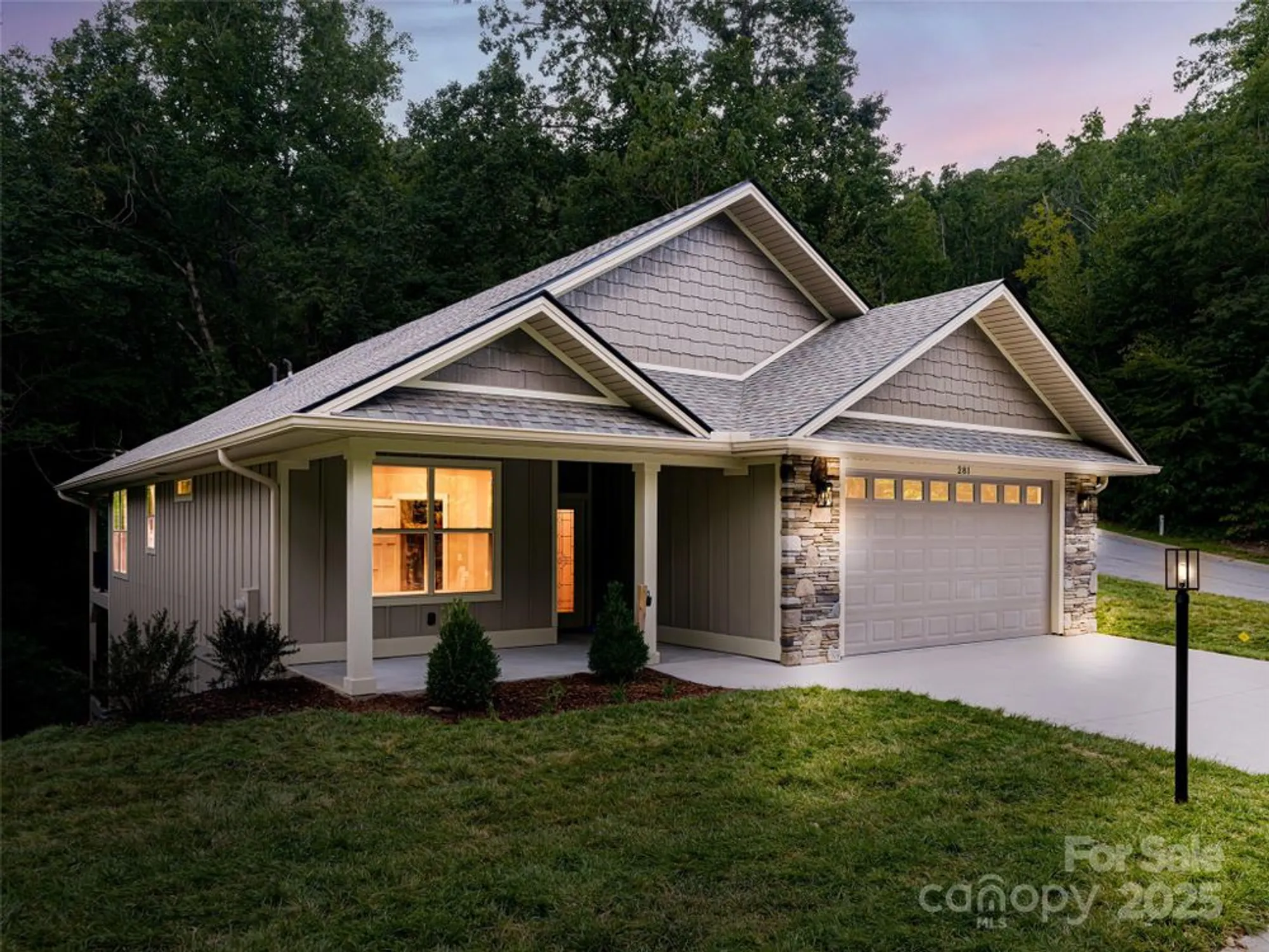 Property Slideshow image 1 of 48 | 281 carriage crest dr, Hendersonville, NC, 28791