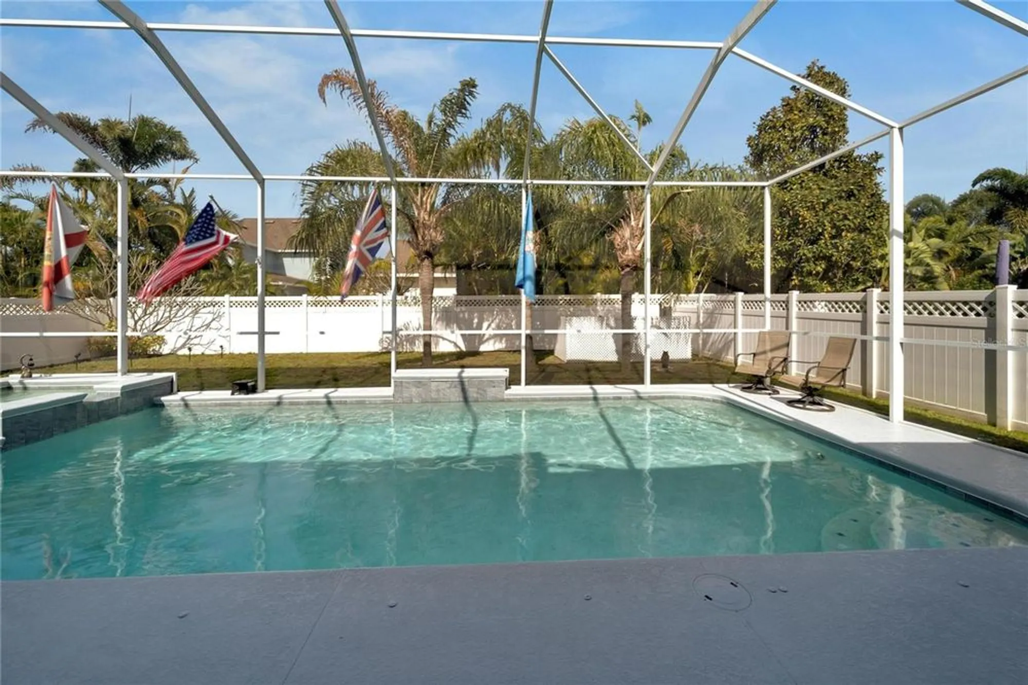 Property Slideshow image 11 of 60 | 527 manns harbor dr, Apollo Beach, FL, 33572