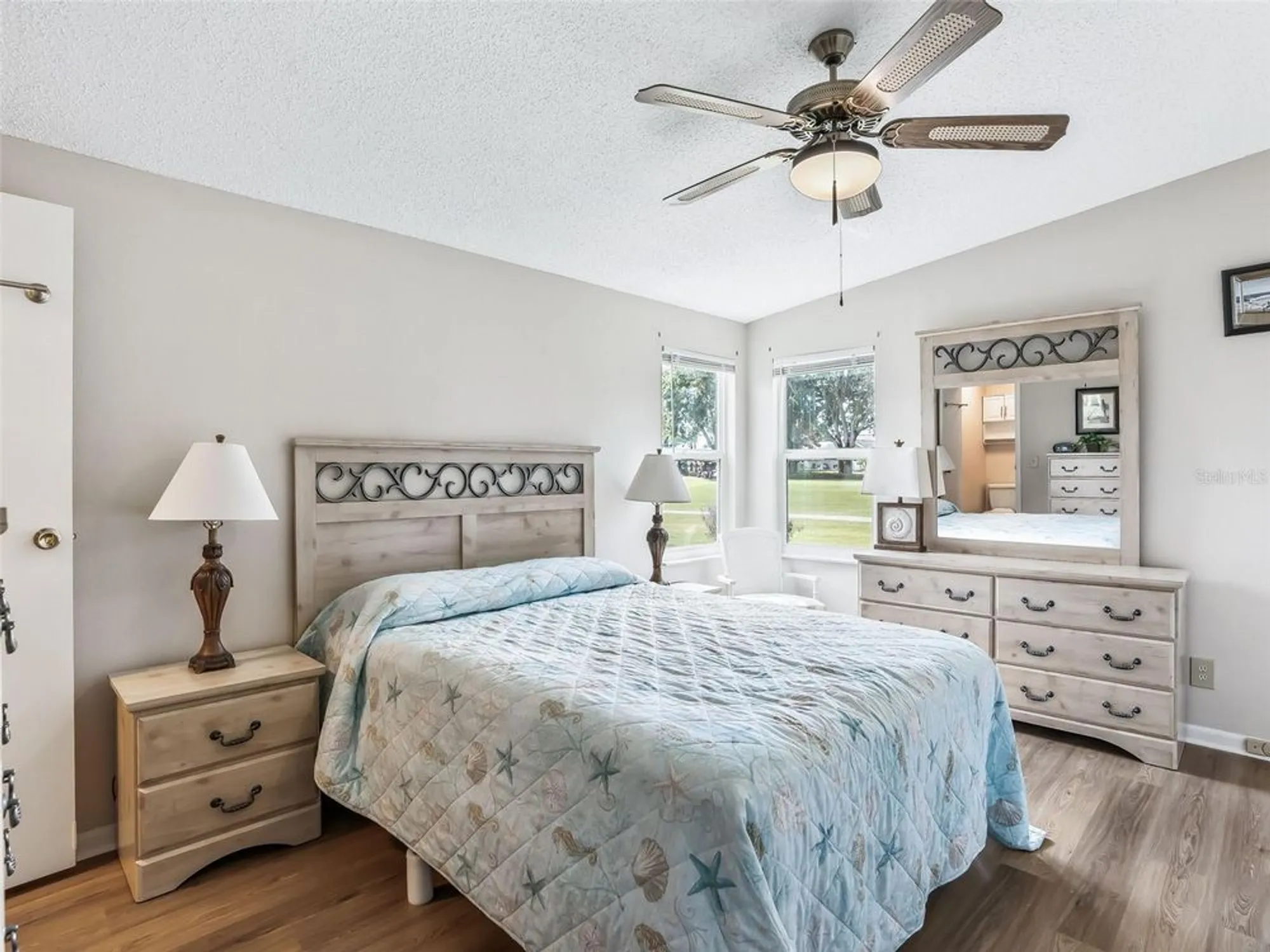 Property Slideshow image 21 of 44 | 1336 e schwartz blvd, The Villages, FL, 32159