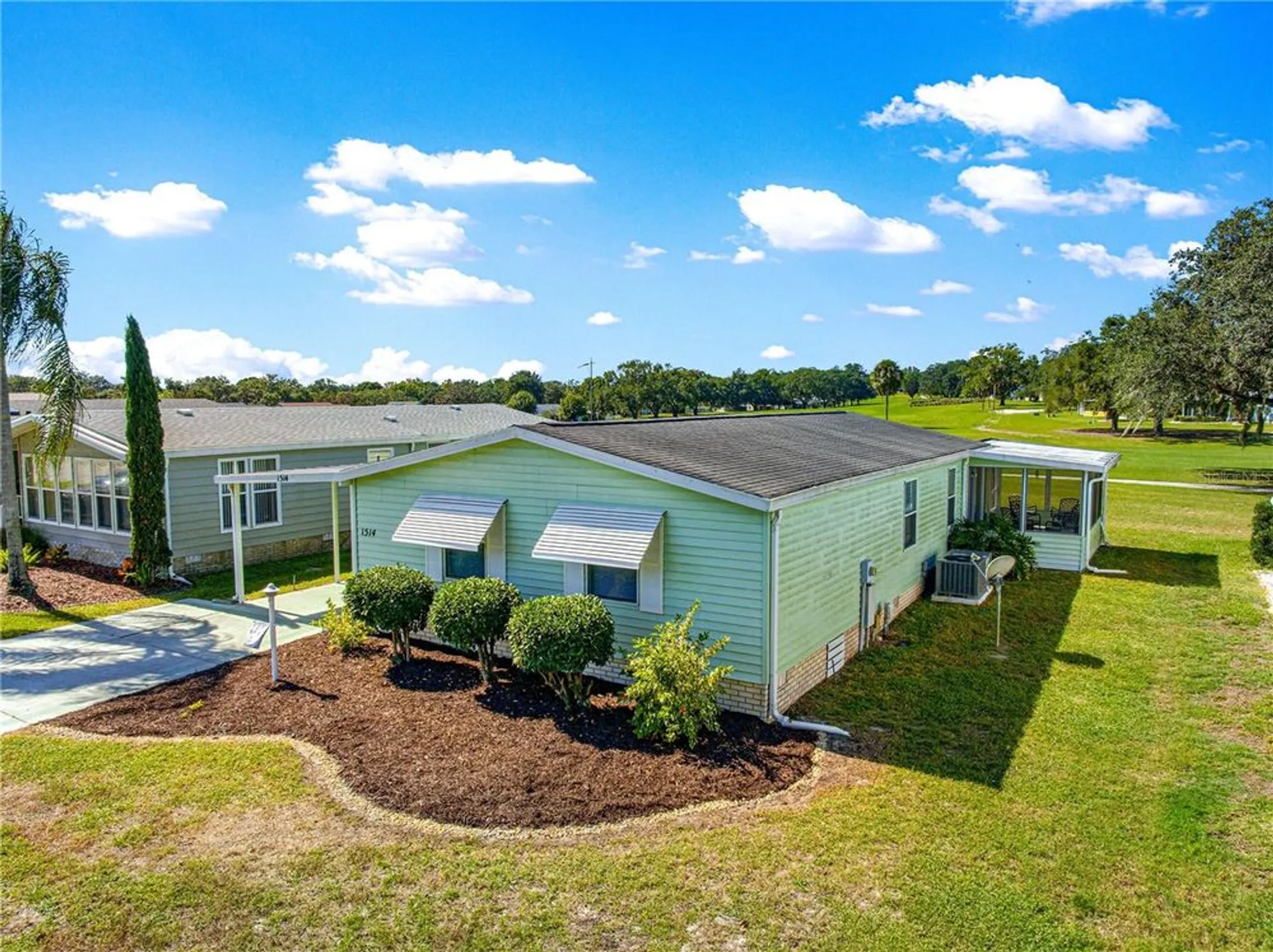 Property Slideshow image 2 of 41 | 1514 e schwartz blvd, Lady Lake, FL, 32159