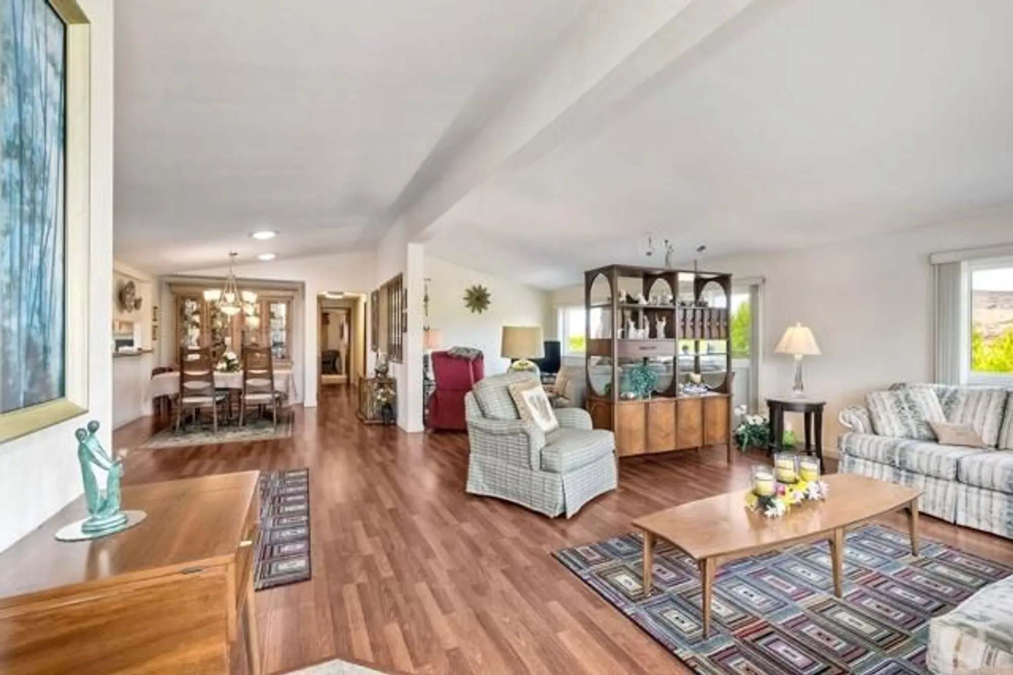 Property Slideshow image 7 of 36 | 1477 salem ct, Oceanside, CA, 92057