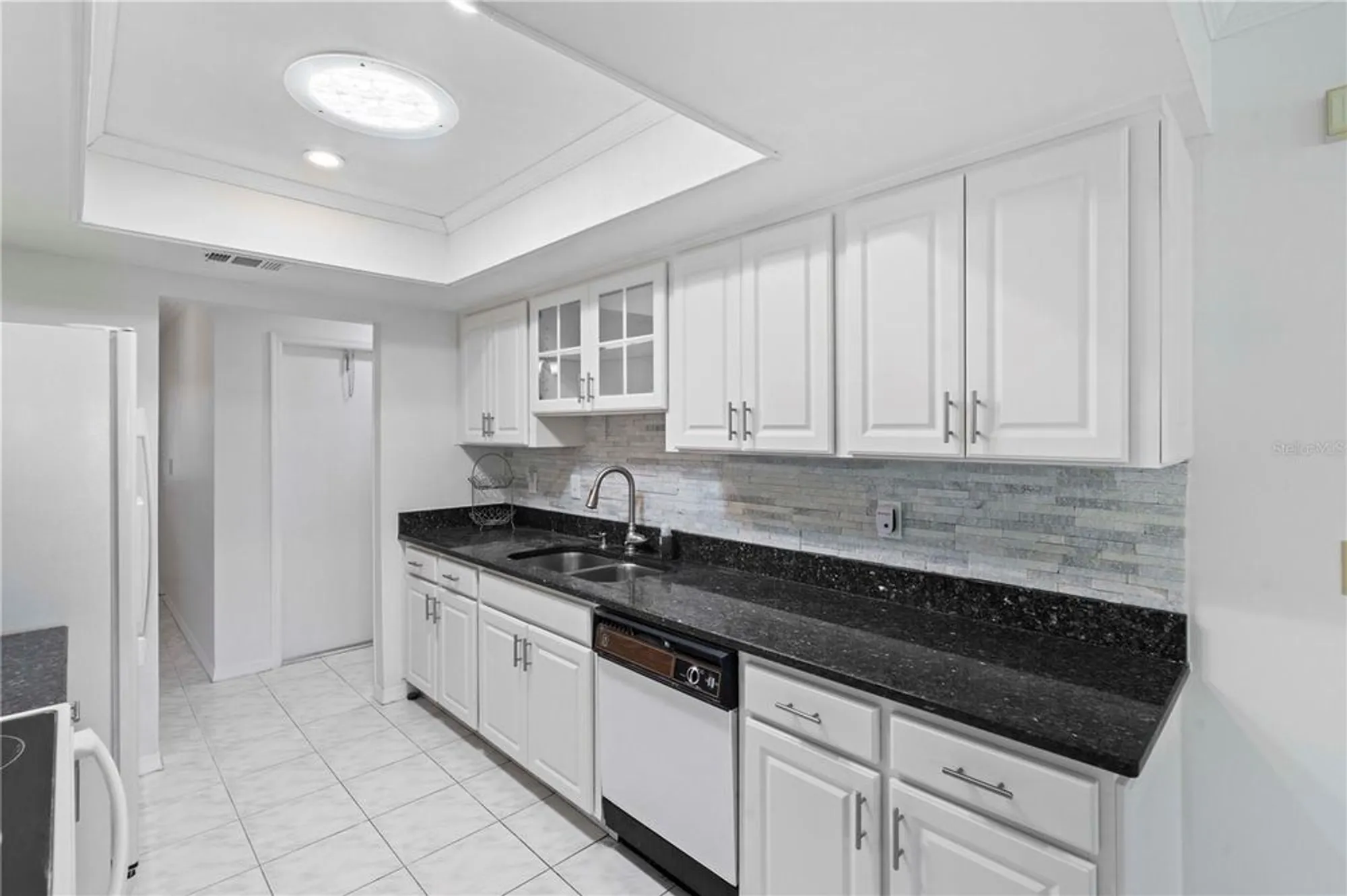 Property Slideshow image 17 of 55 | 2329 lancaster dr, Sun City Center, FL, 33573