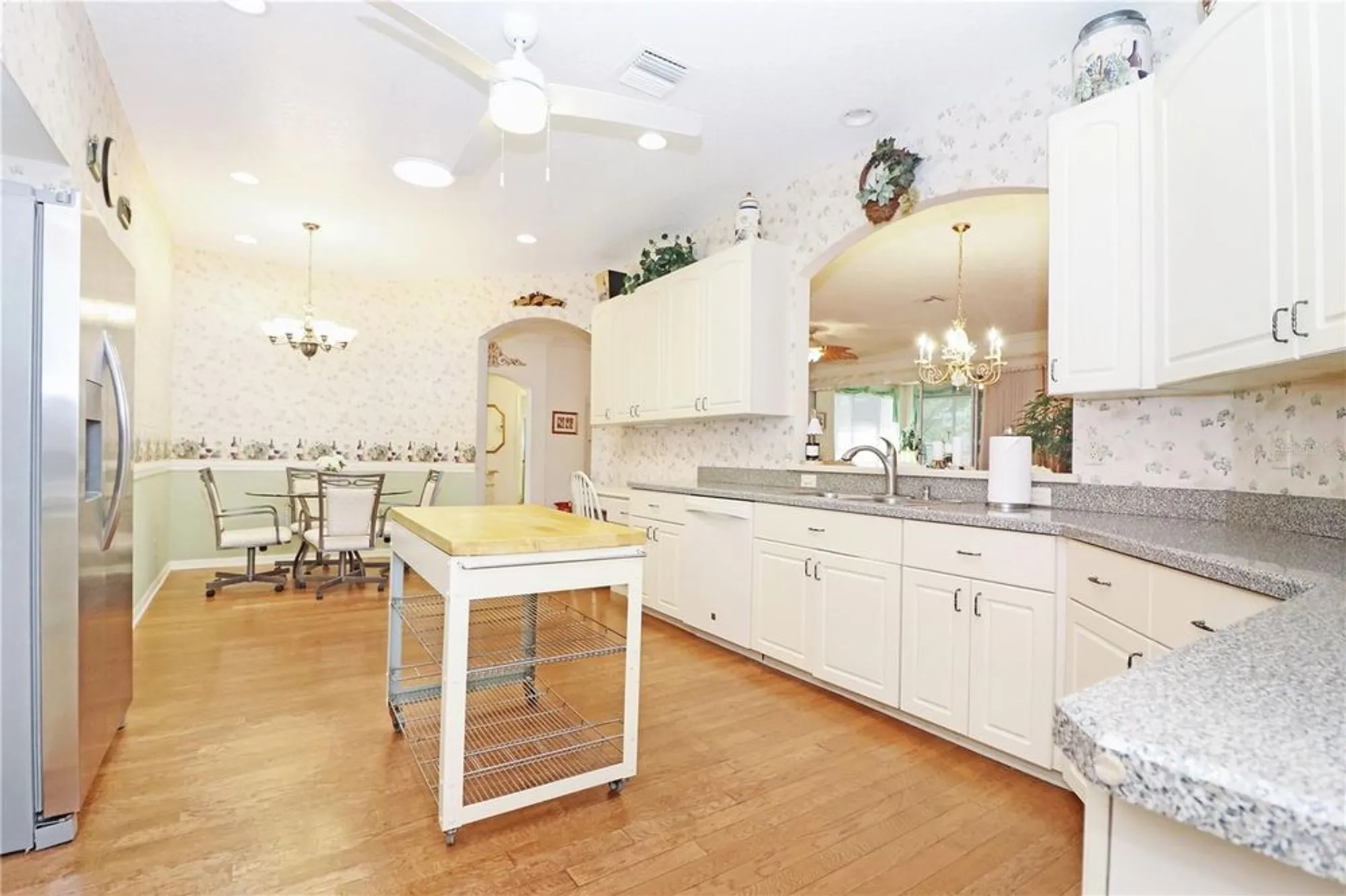 Property Slideshow image 11 of 49 | 20631 prince ranier pl, Leesburg, FL, 34748