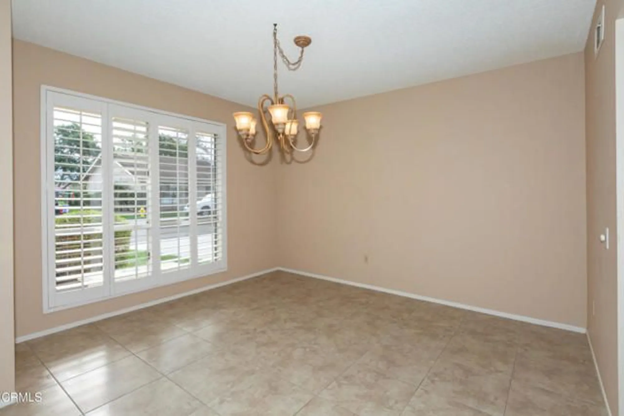 Property Slideshow image 10 of 49 | 24133 village 24, Camarillo, CA, 93012