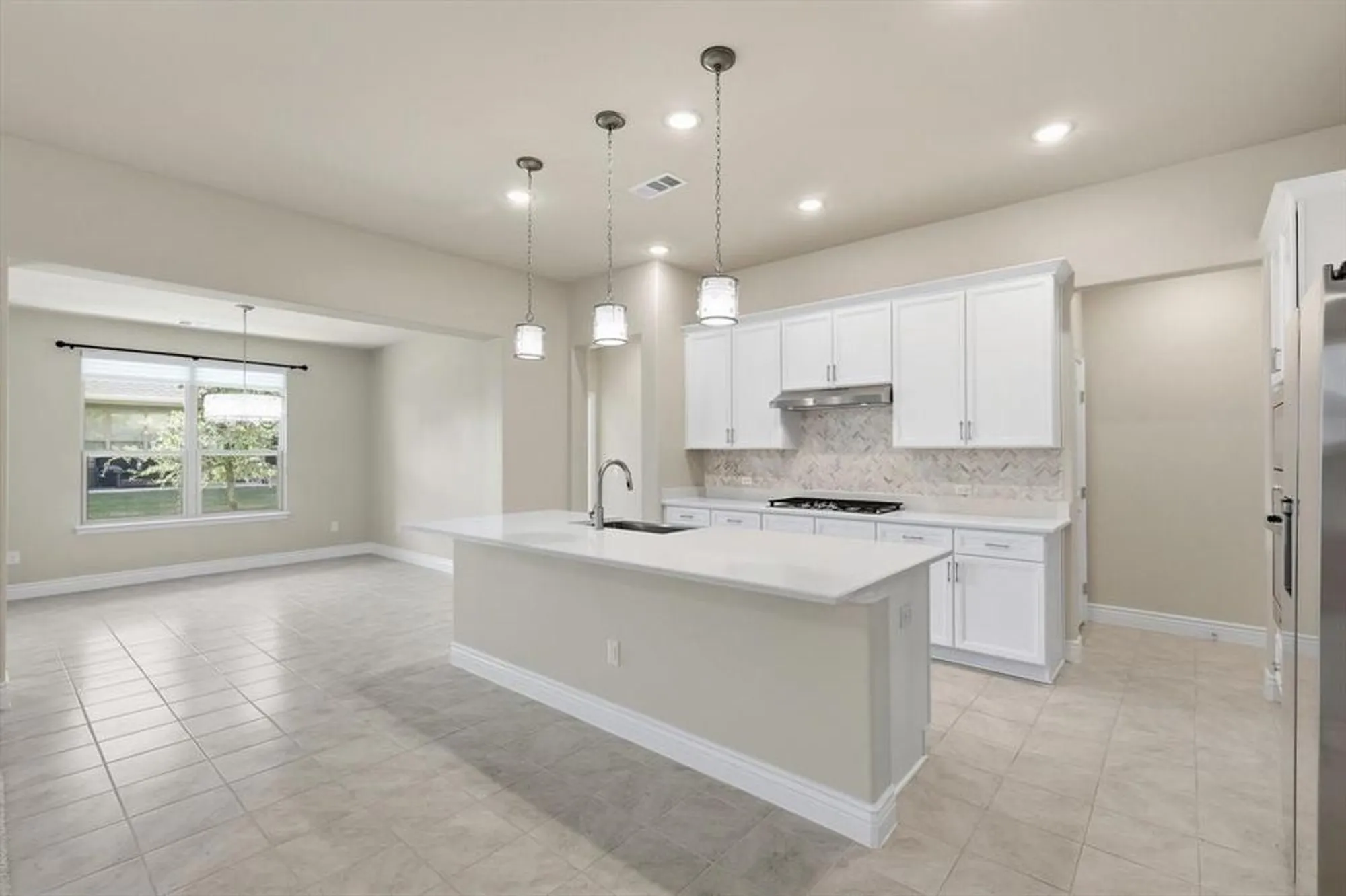 Property Slideshow image 12 of 37 | 9513 windwood ln, Denton, TX, 76207