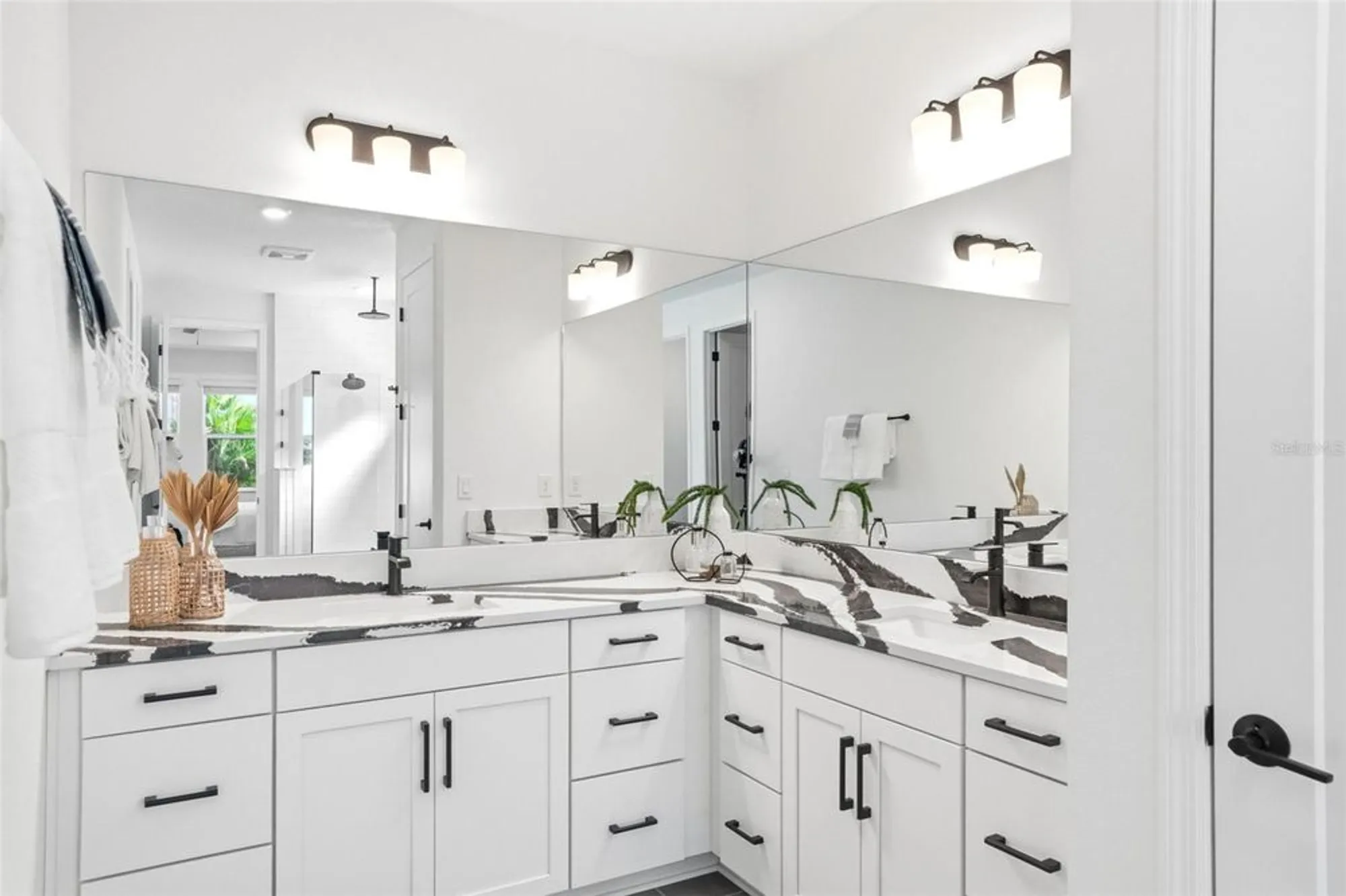 Property Slideshow image 8 of 61 | 17333 savory mist cir, Bradenton, FL, 34211