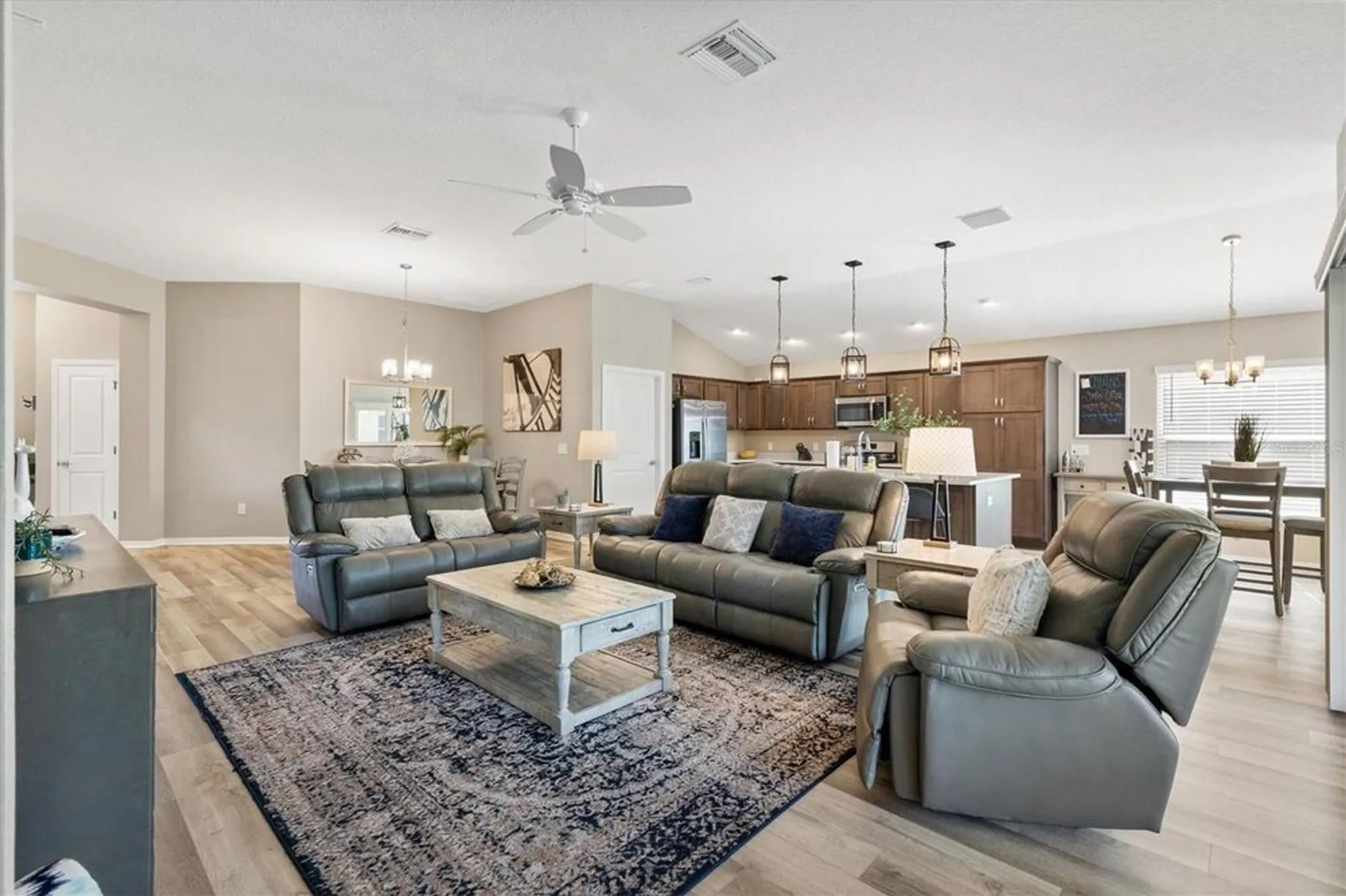 Property Slideshow image 8 of 32 | 4434 shockoe cir, The Villages, FL, 32163