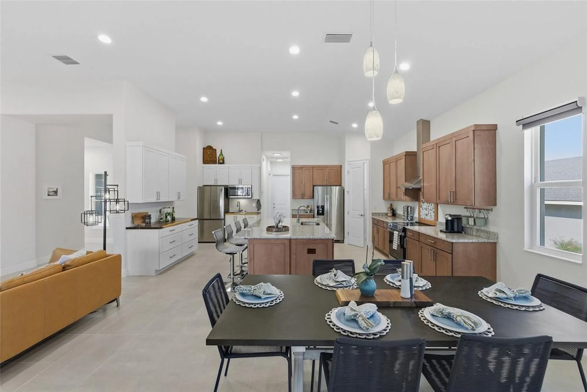 Property Slideshow image 3 of 62 | 5090 greens dr, Lady Lake, FL, 32159