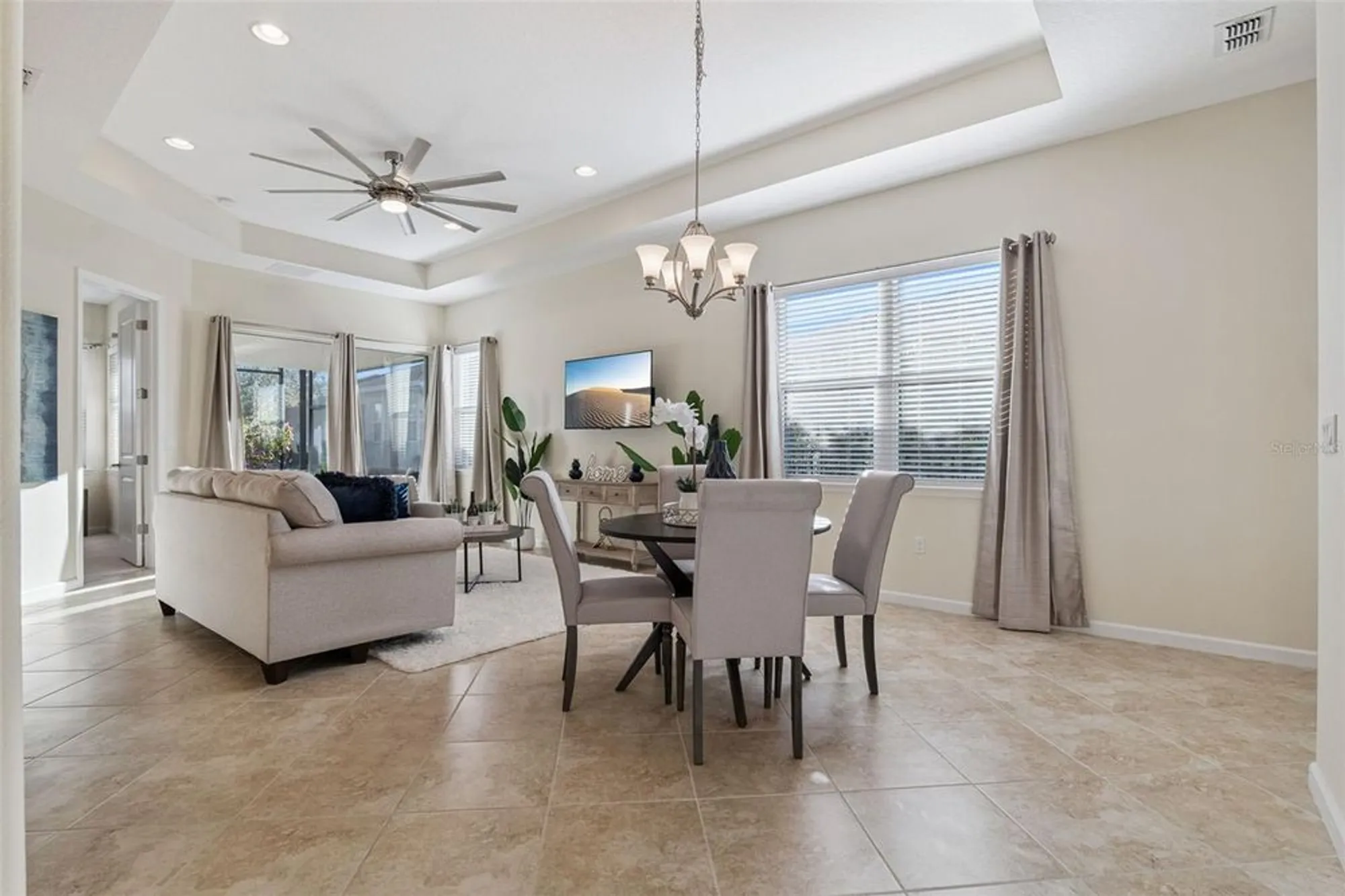 Property Slideshow image 4 of 47 | 404 tisbury ct, Deland, FL, 32724