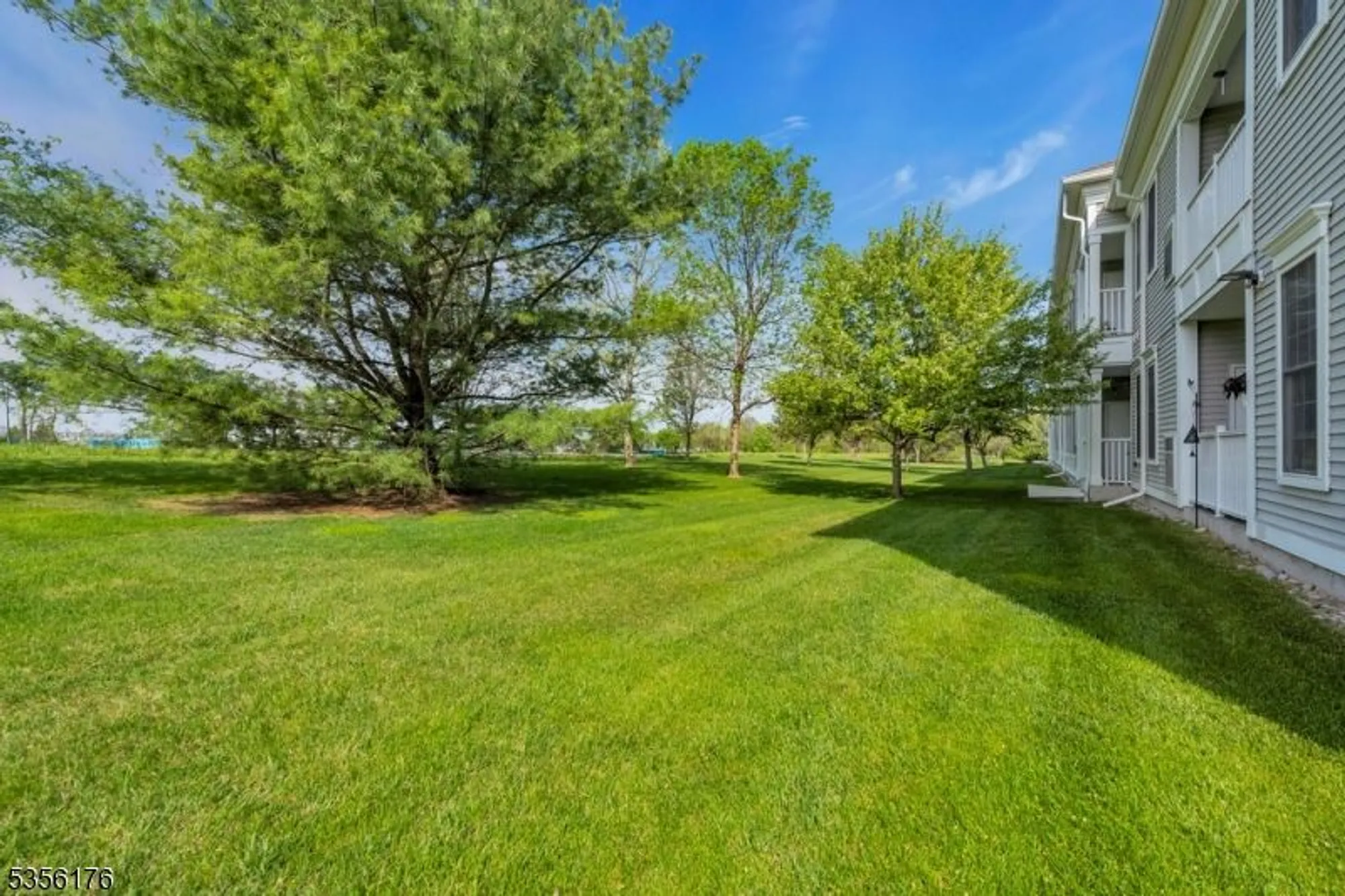 Property Slideshow image 18 of 18 | 5006 brookfield glen dr # 06, Belvidere, NJ, 07823