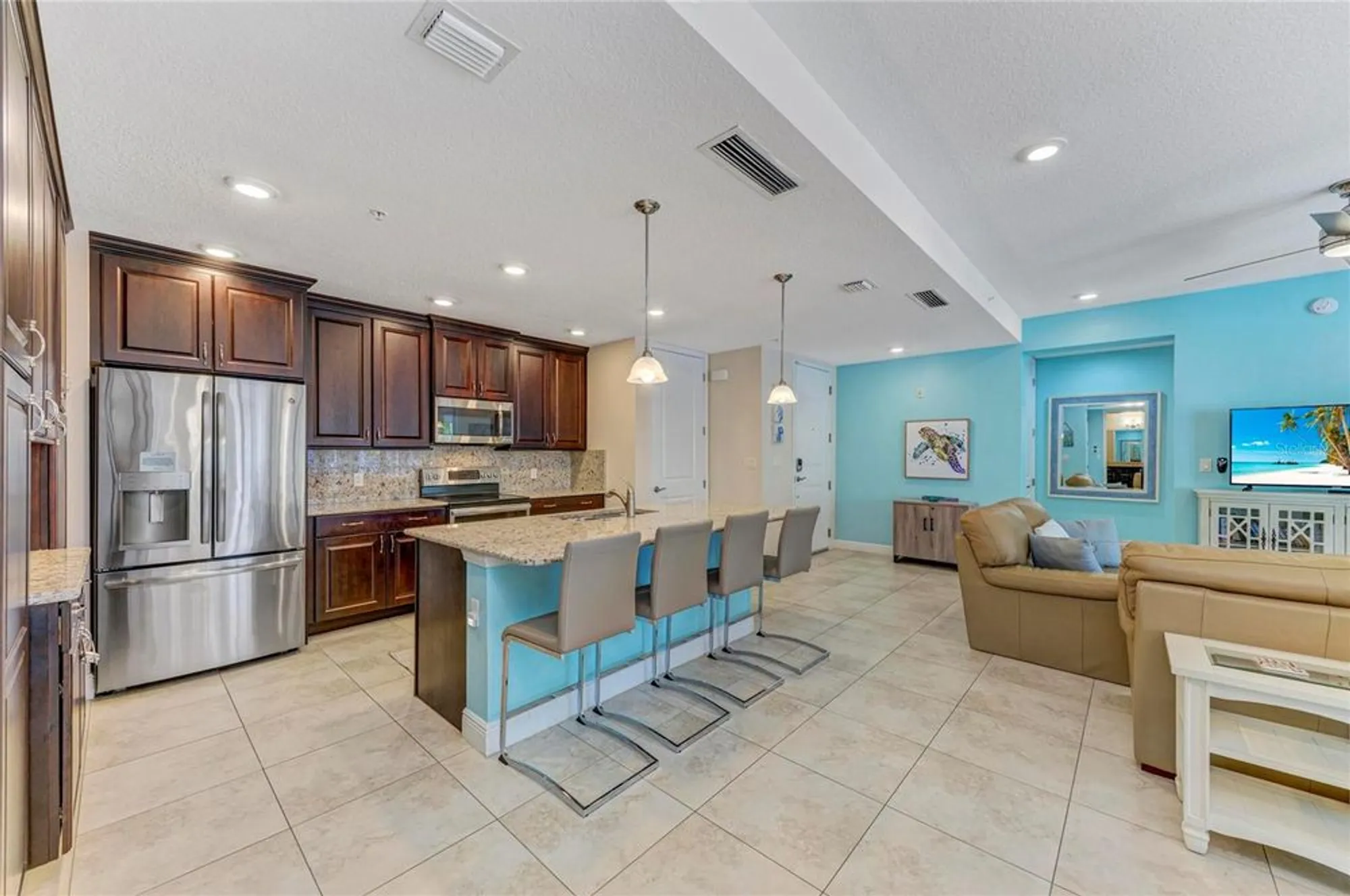 Property Slideshow image 13 of 100 | 391 aruba cir unit 101, Bradenton, FL, 34209