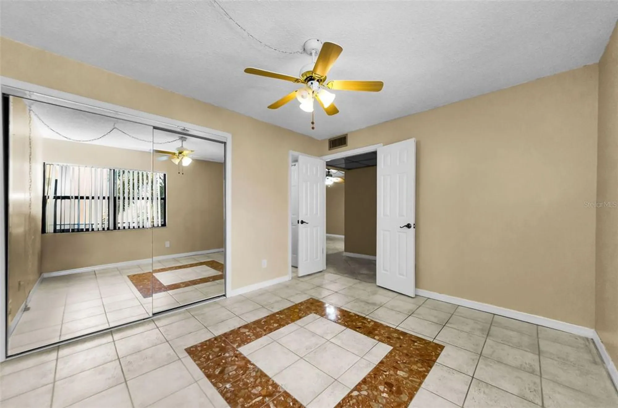 Property Slideshow image 25 of 49 | 14130 rosemary ln apt 3306, Largo, FL, 33774