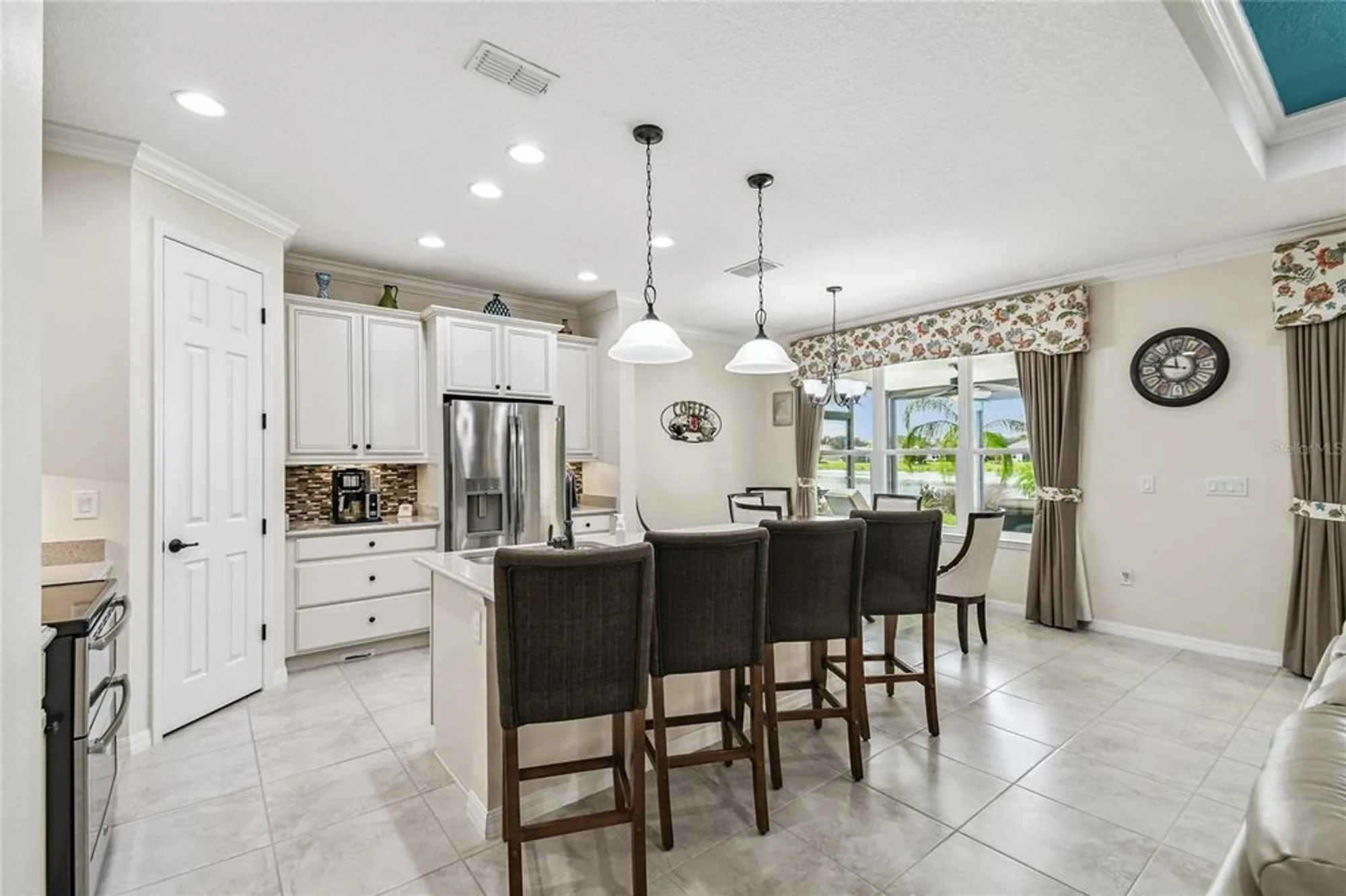 Property Slideshow image 15 of 67 | 333 via torrente dr, Poinciana, FL, 34759