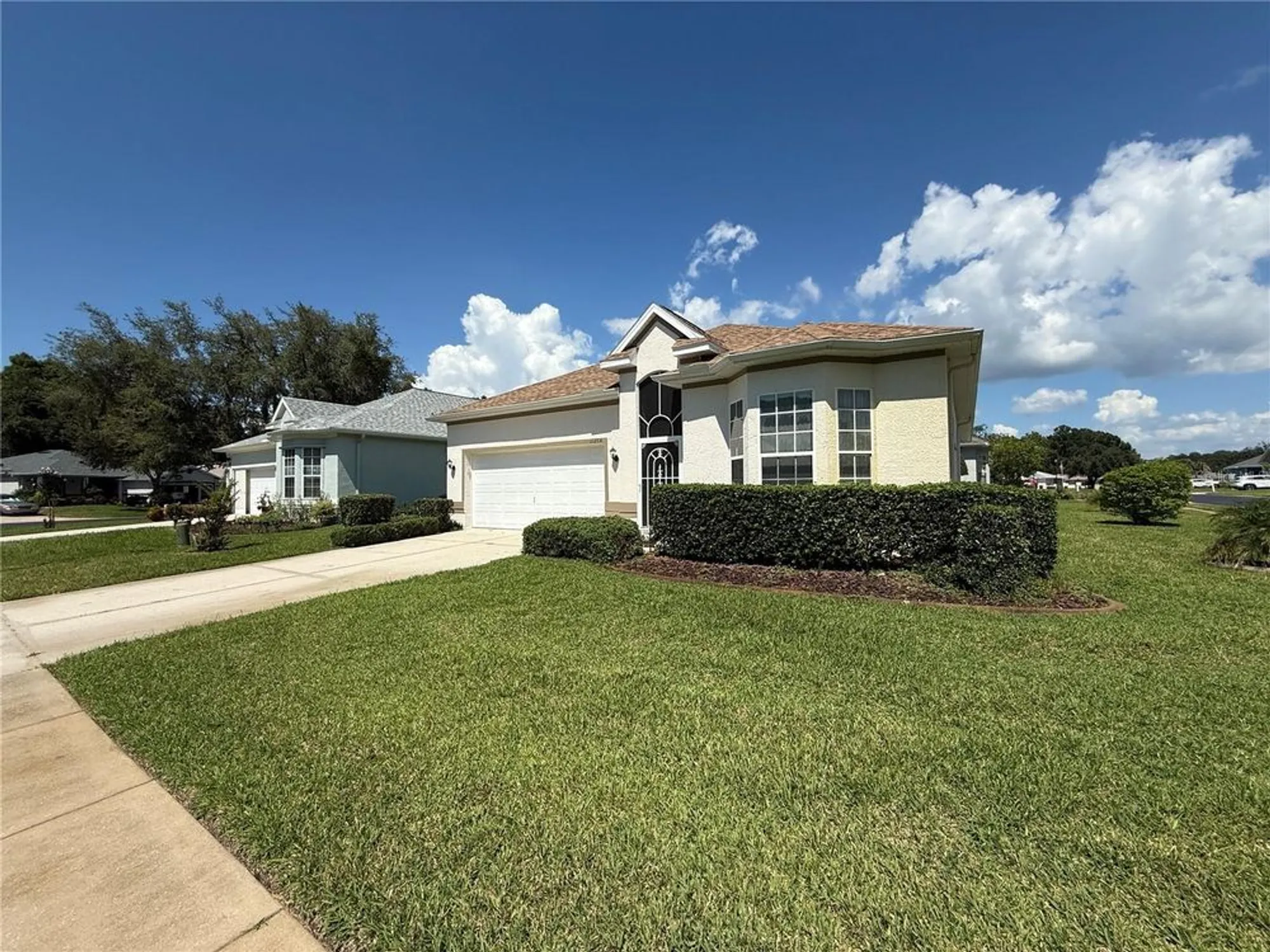 Property Slideshow image 3 of 31 | 11204 clear oak cir, New Port Richey, FL, 34654