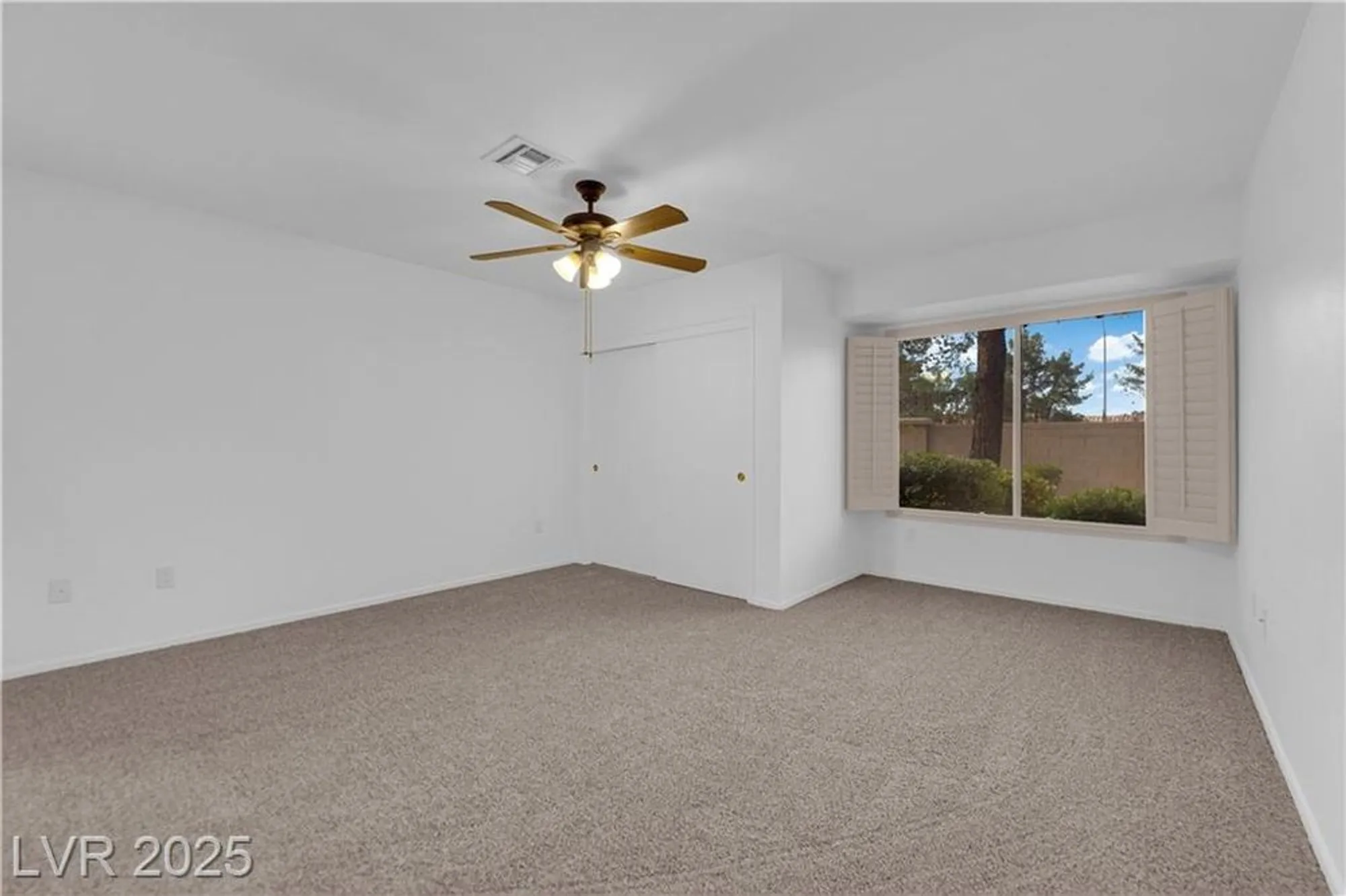 Property Slideshow image 19 of 40 | 9424 gold mountain dr, Las Vegas, NV, 89134