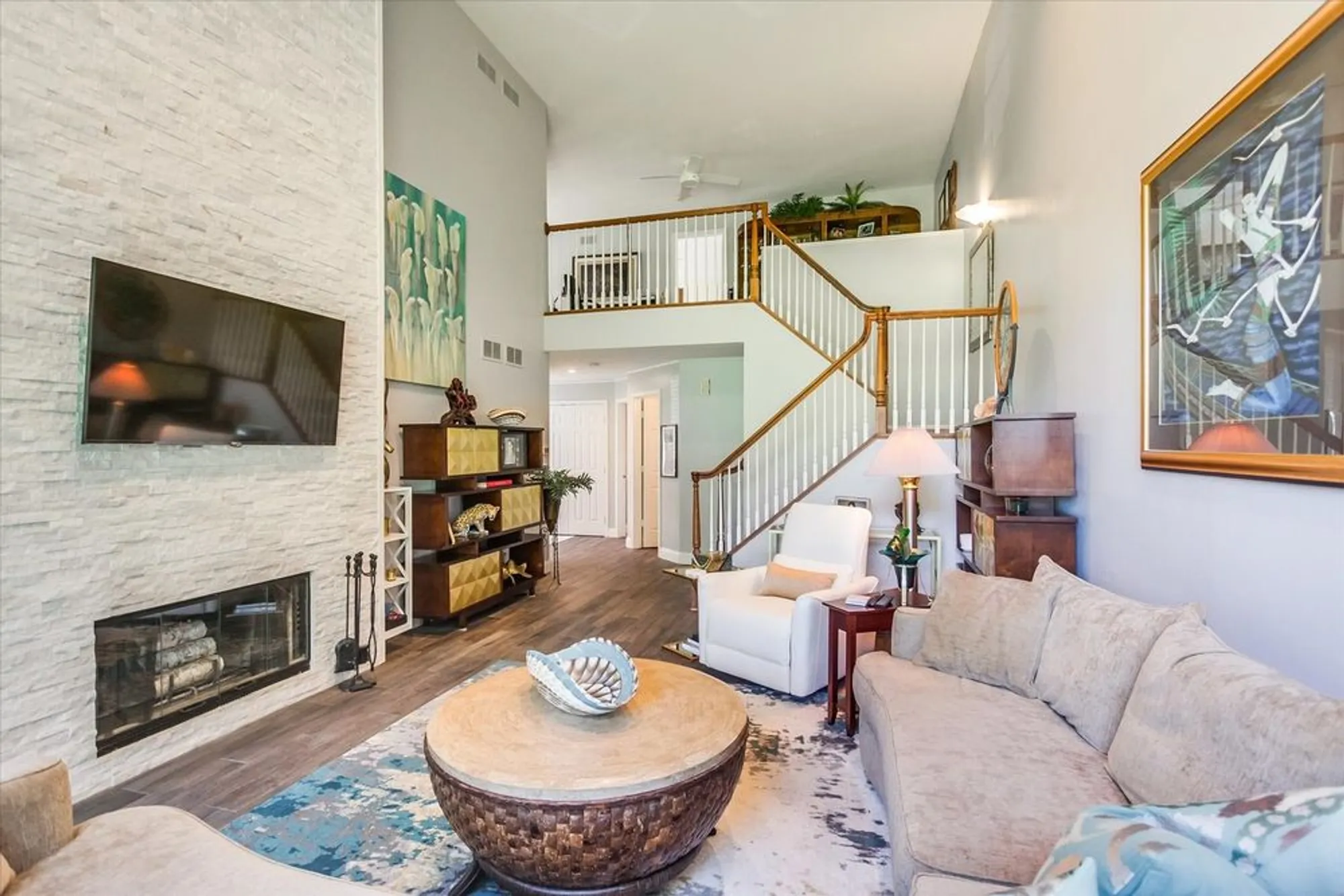 Property Slideshow image 4 of 42 | 970 longmeadow ct, Lake Barrington, IL, 60010