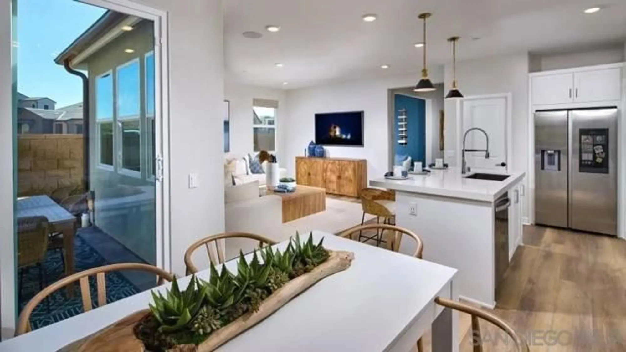 Property Slideshow image 9 of 23 | 12141 paxton way, San Diego, CA, 92129