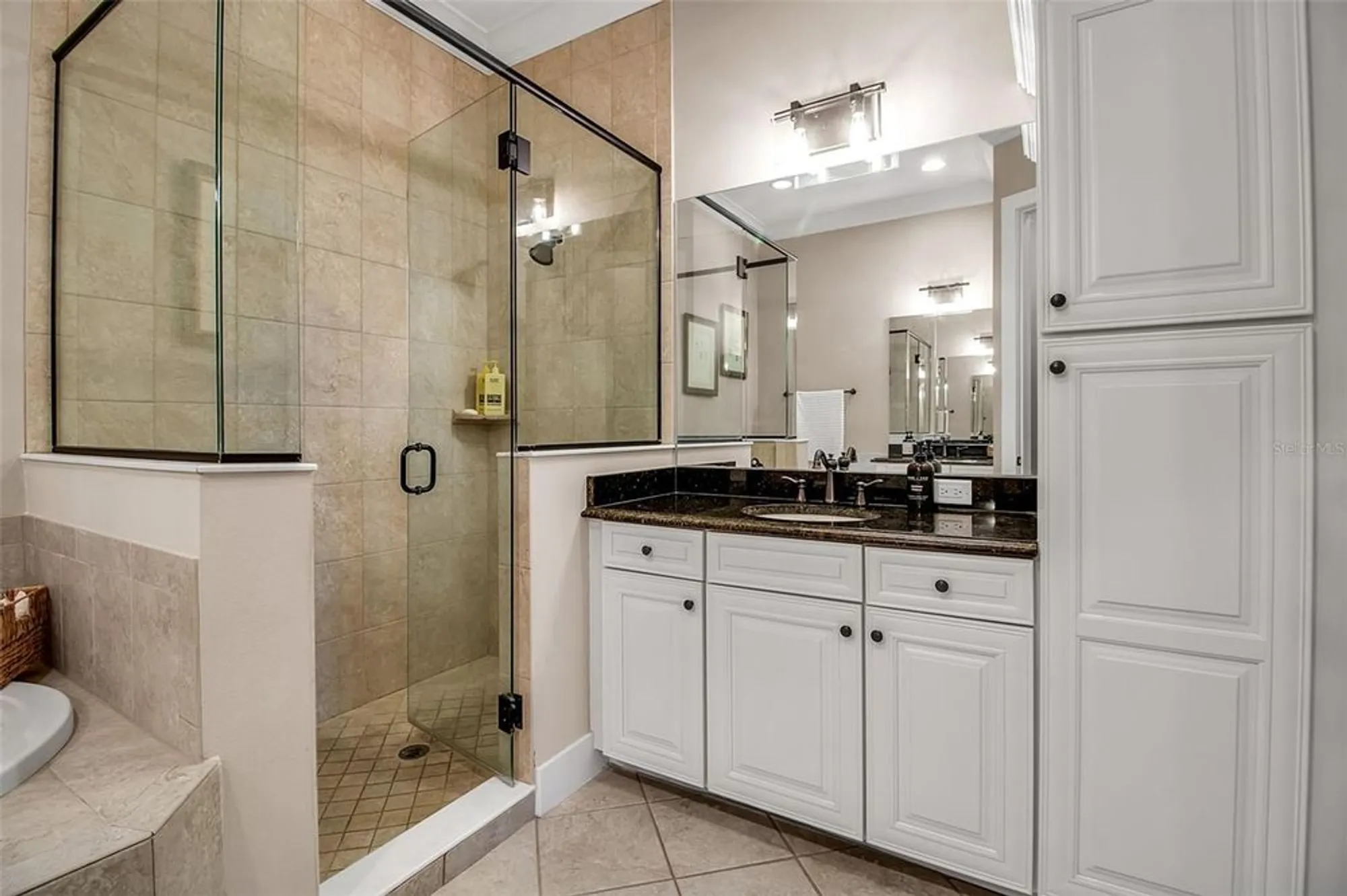 Property Slideshow image 68 of 99 | 321 sapphire lake dr 202, Bradenton, FL, 34209