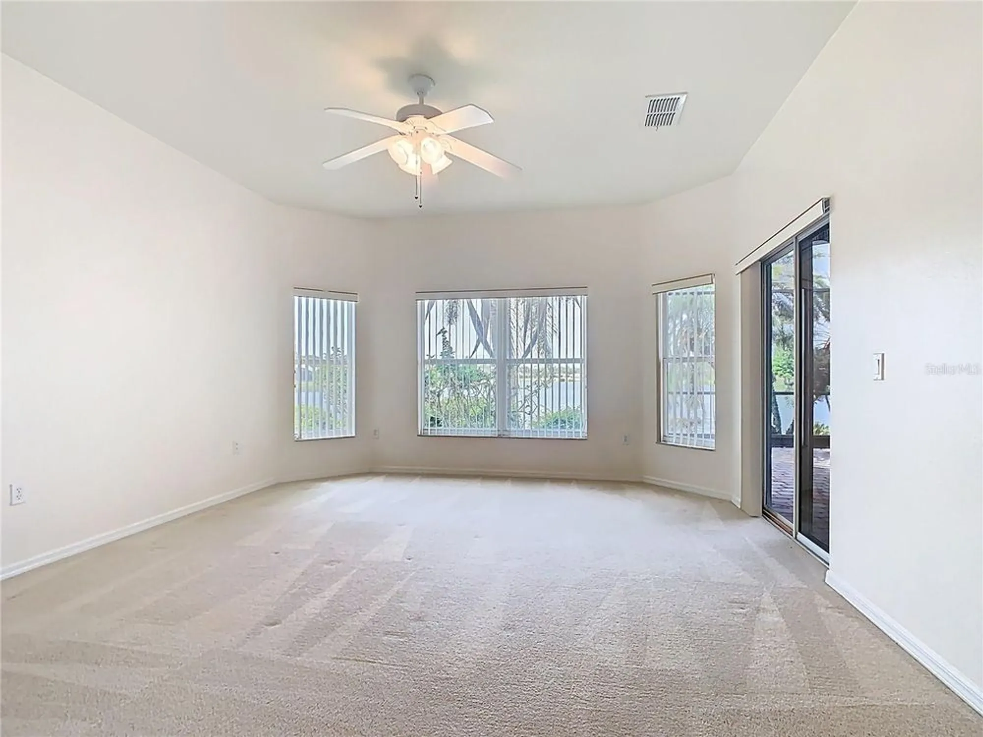 Property Slideshow image 35 of 67 | 644 shorehaven dr, Kissimmee, FL, 34759