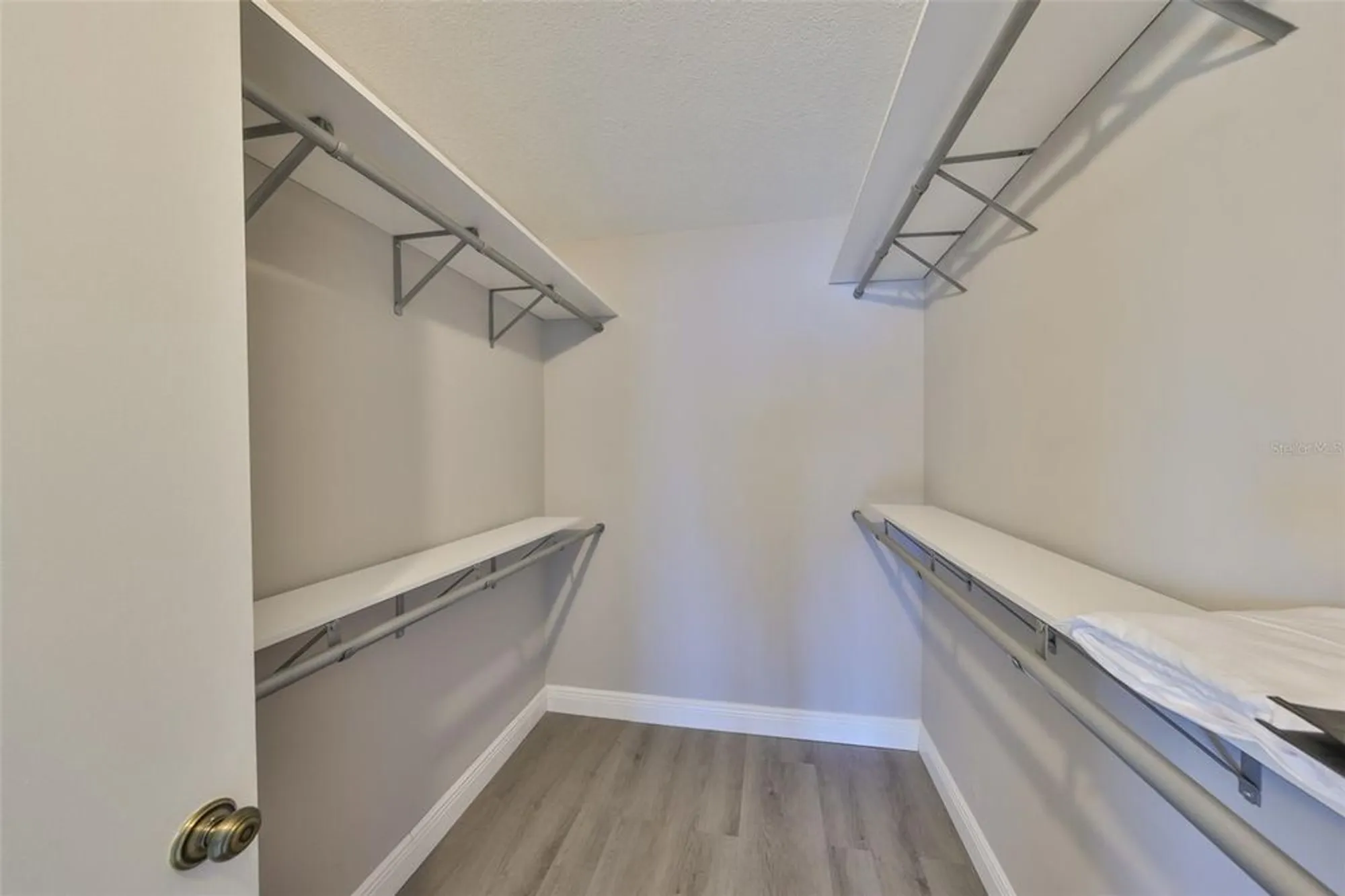 Property Slideshow image 26 of 53 | 1806 wolf laurel dr, Sun City Center, FL, 33573