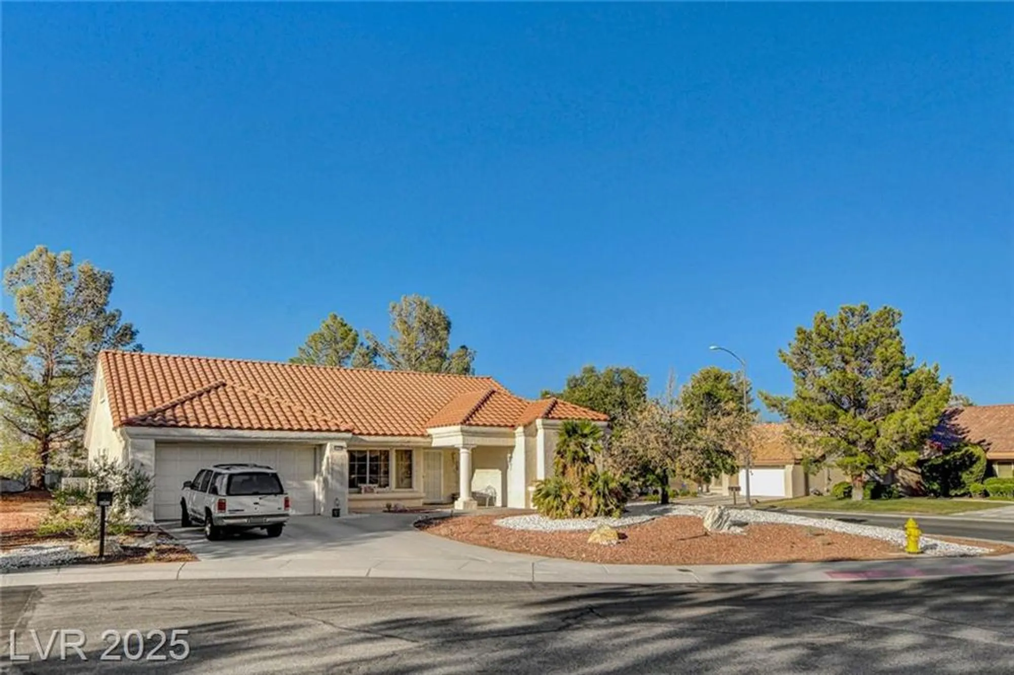 Property Slideshow image 4 of 48 | 8844 sunny mead ct, Las Vegas, NV, 89134