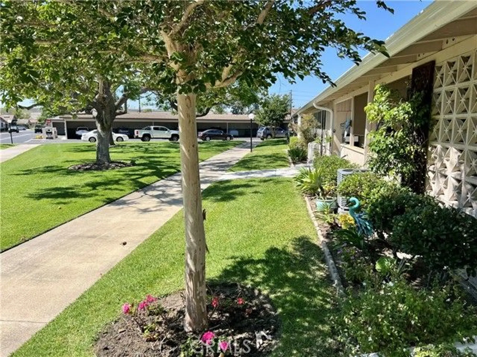 Property Slideshow image 4 of 26 | 13100 shawnee ln # m11 # 208h, Seal Beach, CA, 90740