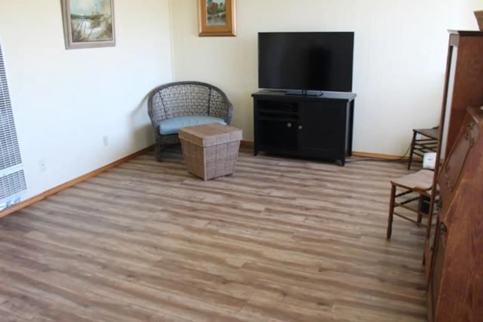 Property Slideshow image 8 of 21 | 563 argos cir, Watsonville, CA, 95076