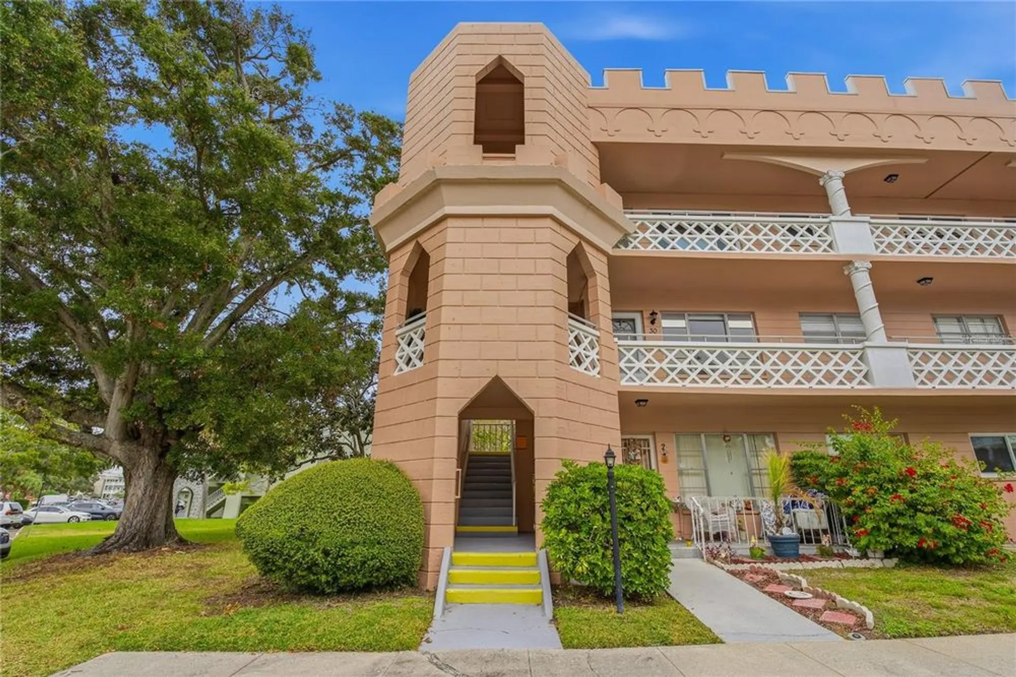 Property Slideshow image 20 of 39 | 2458 columbia dr 68, Clearwater, FL, 33763