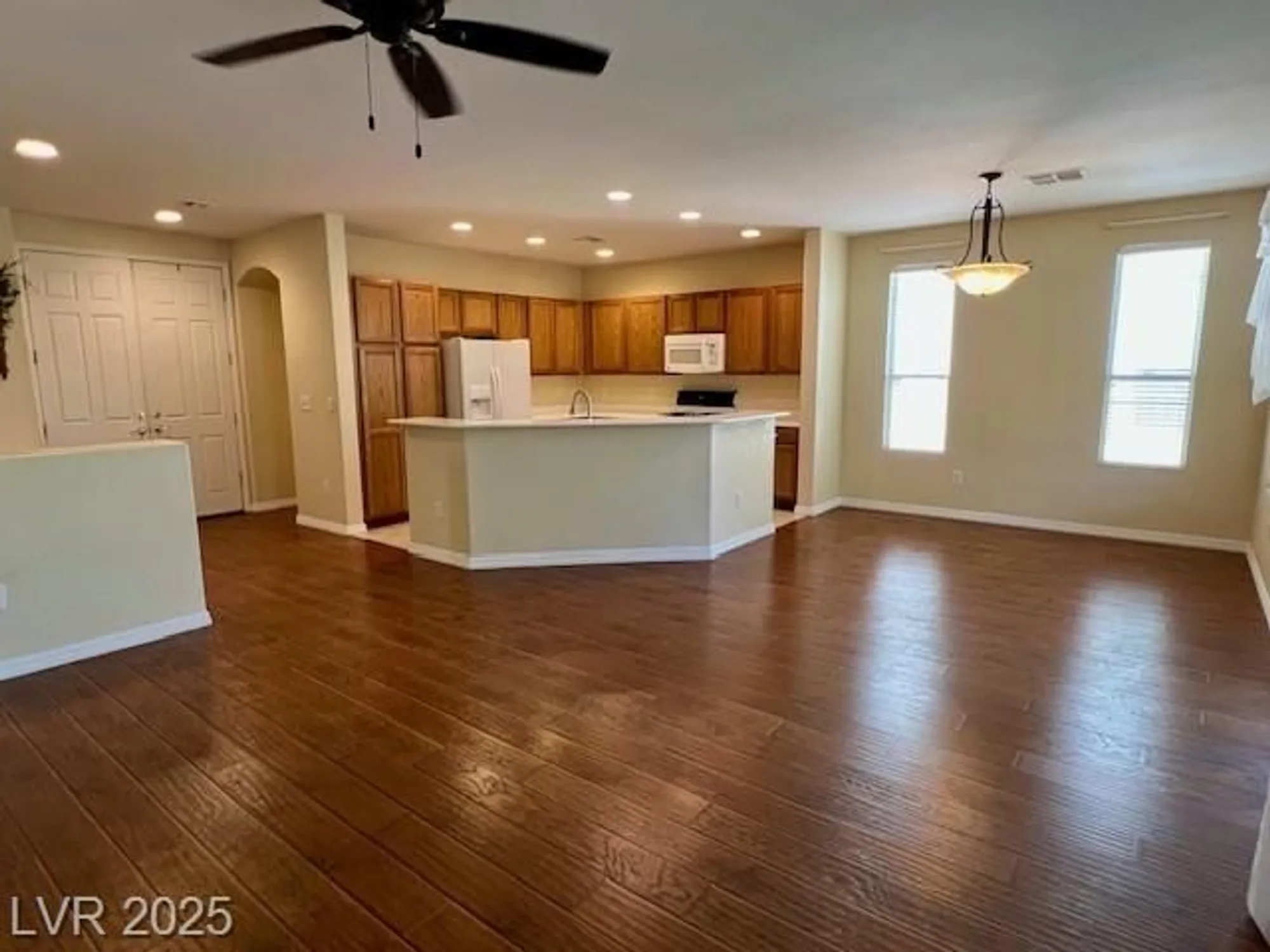 Property Slideshow image 13 of 40 | 4438 regalo bello st, Las Vegas, NV, 89135