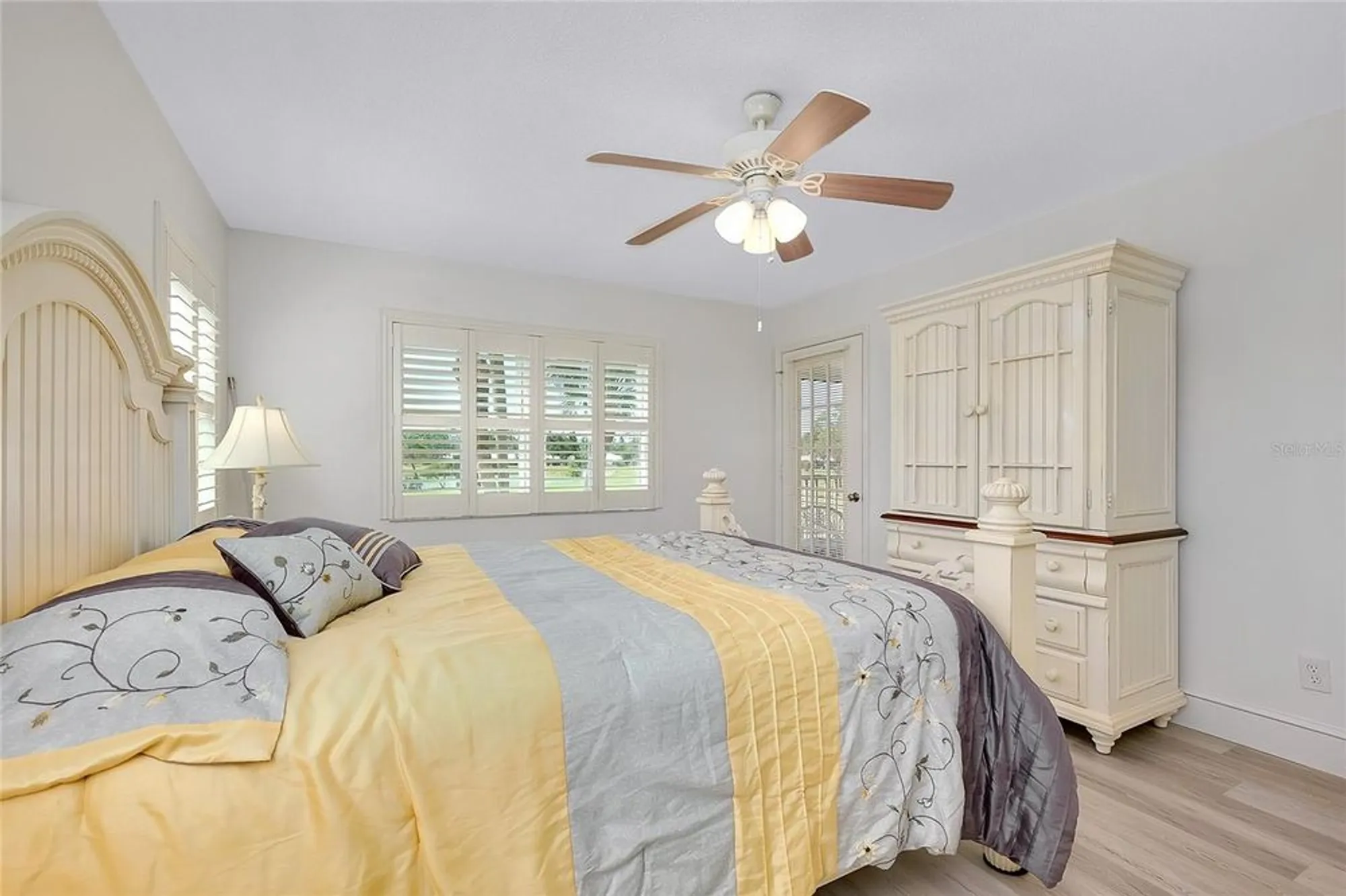 Property Slideshow image 27 of 68 | 433 cerromar ln 430, Venice, FL, 34293