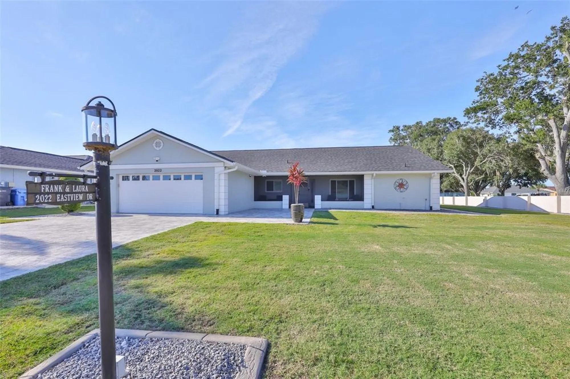 Property Slideshow image 5 of 63 | 2022 east view dr, Sun City Center, FL, 33573