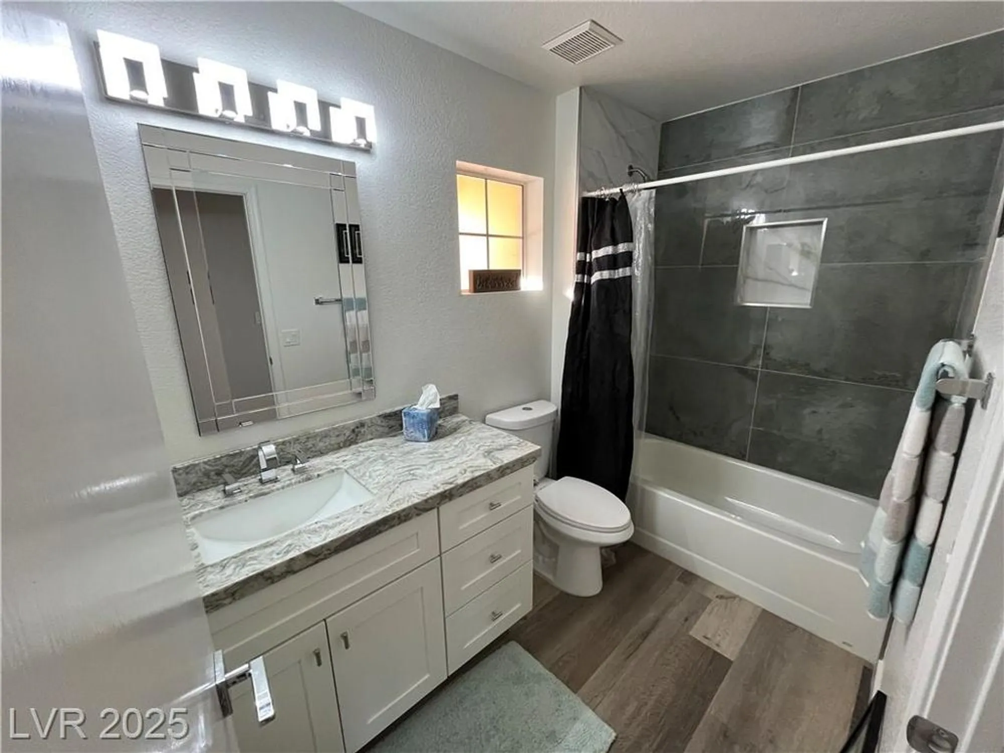 Property Slideshow image 9 of 39 | 2836 bluff point dr, Las Vegas, NV, 89134