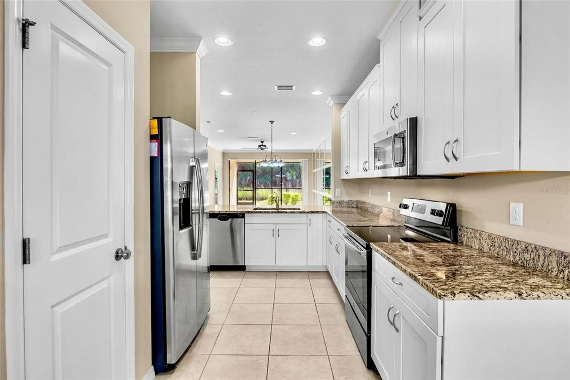 Property Slideshow image 11 of 49 | 5425 cicerone st 103, Sarasota, FL, 34238