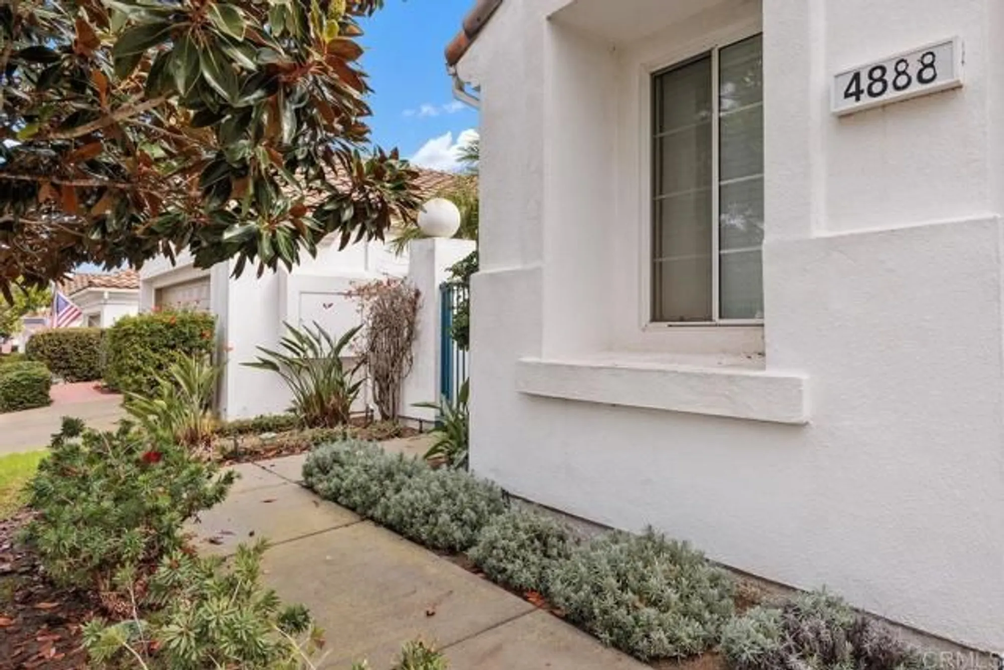 Property Slideshow image 3 of 52 | 4888 thebes way, Oceanside, CA, 92056