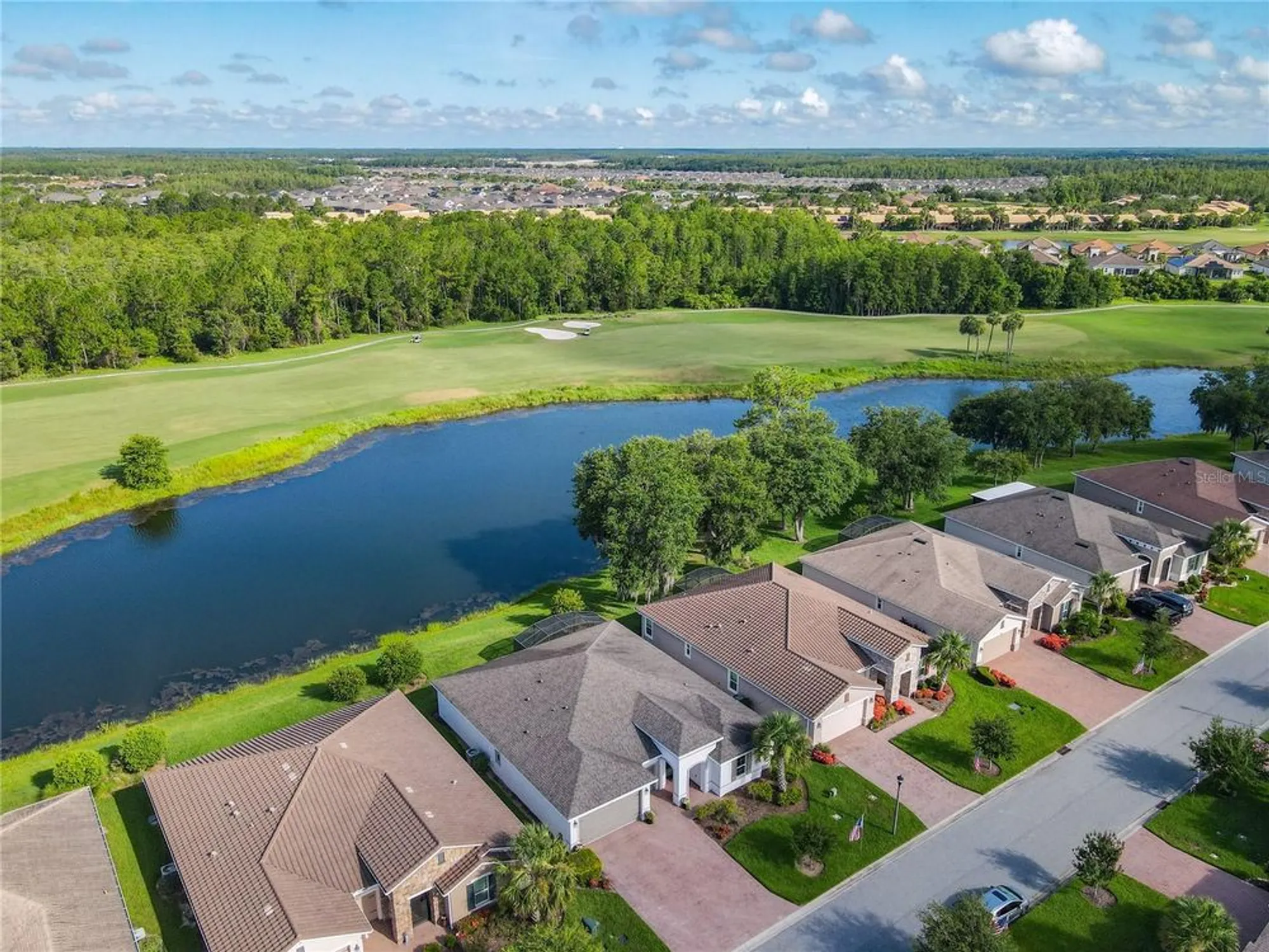 Property Slideshow image 4 of 67 | 418 treviso dr, Kissimmee, FL, 34759