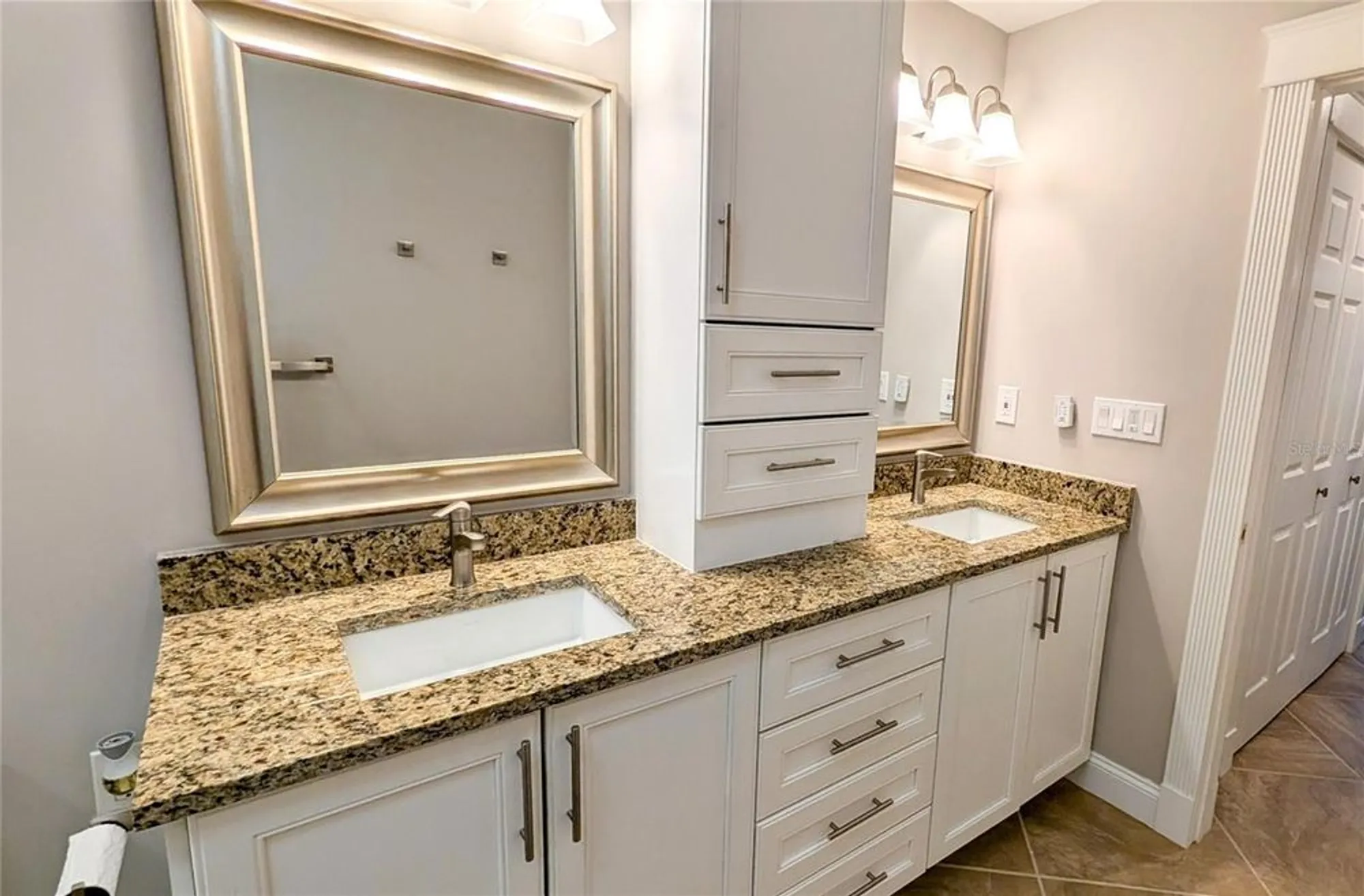 Property Slideshow image 18 of 37 | 3409 montilla ct # 8410, Sarasota, FL, 34232