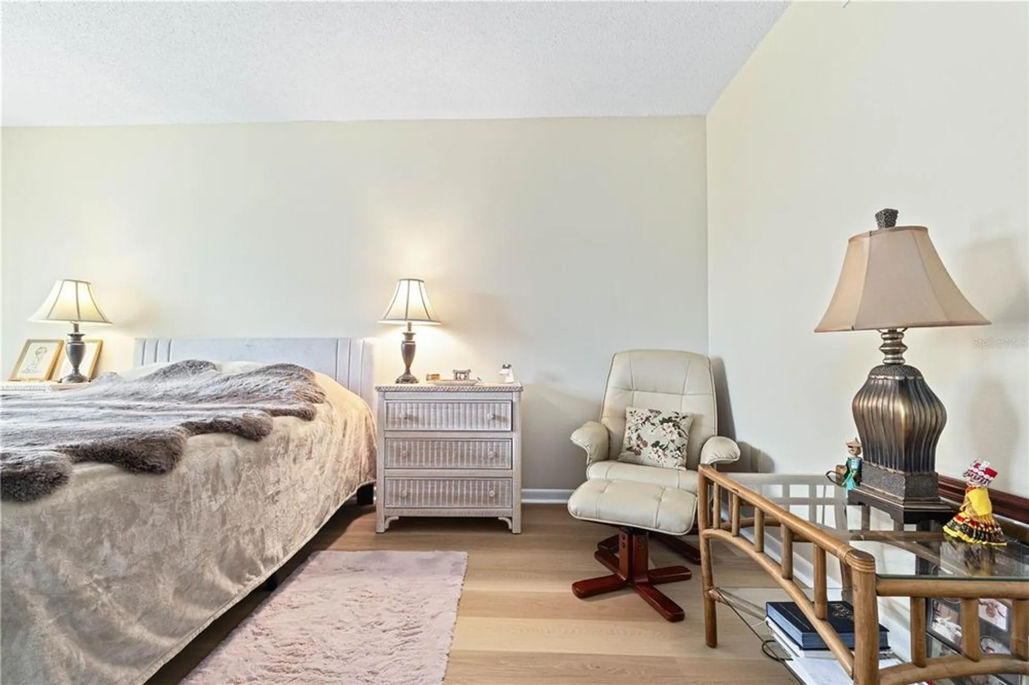 Property Slideshow image 17 of 29 | 19029 us highway 19 n apt 3-1, Clearwater, FL, 33764