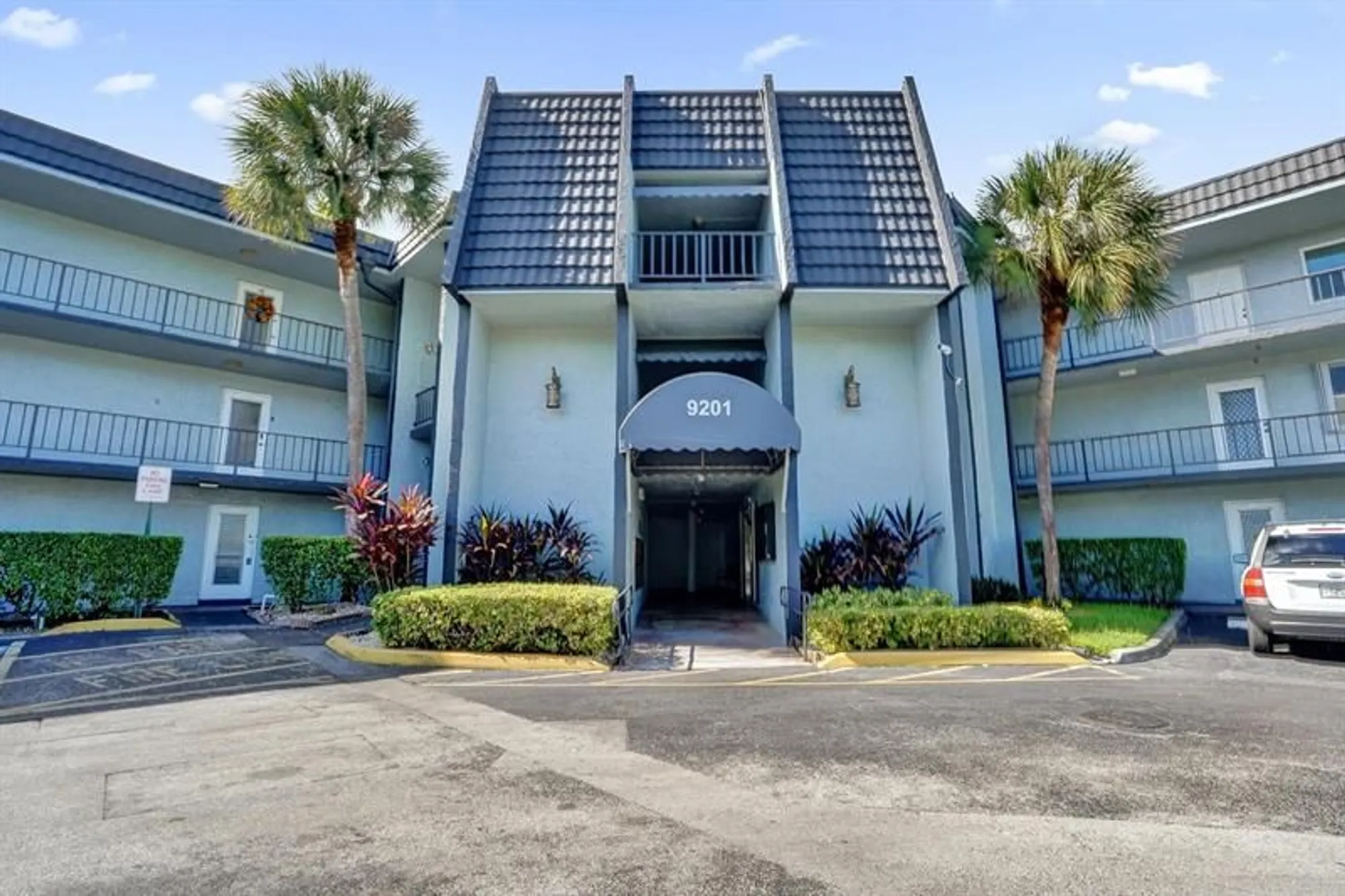 Property Slideshow image 1 of 31 | 9201 lime bay blvd apt 114, Tamarac, FL, 33321