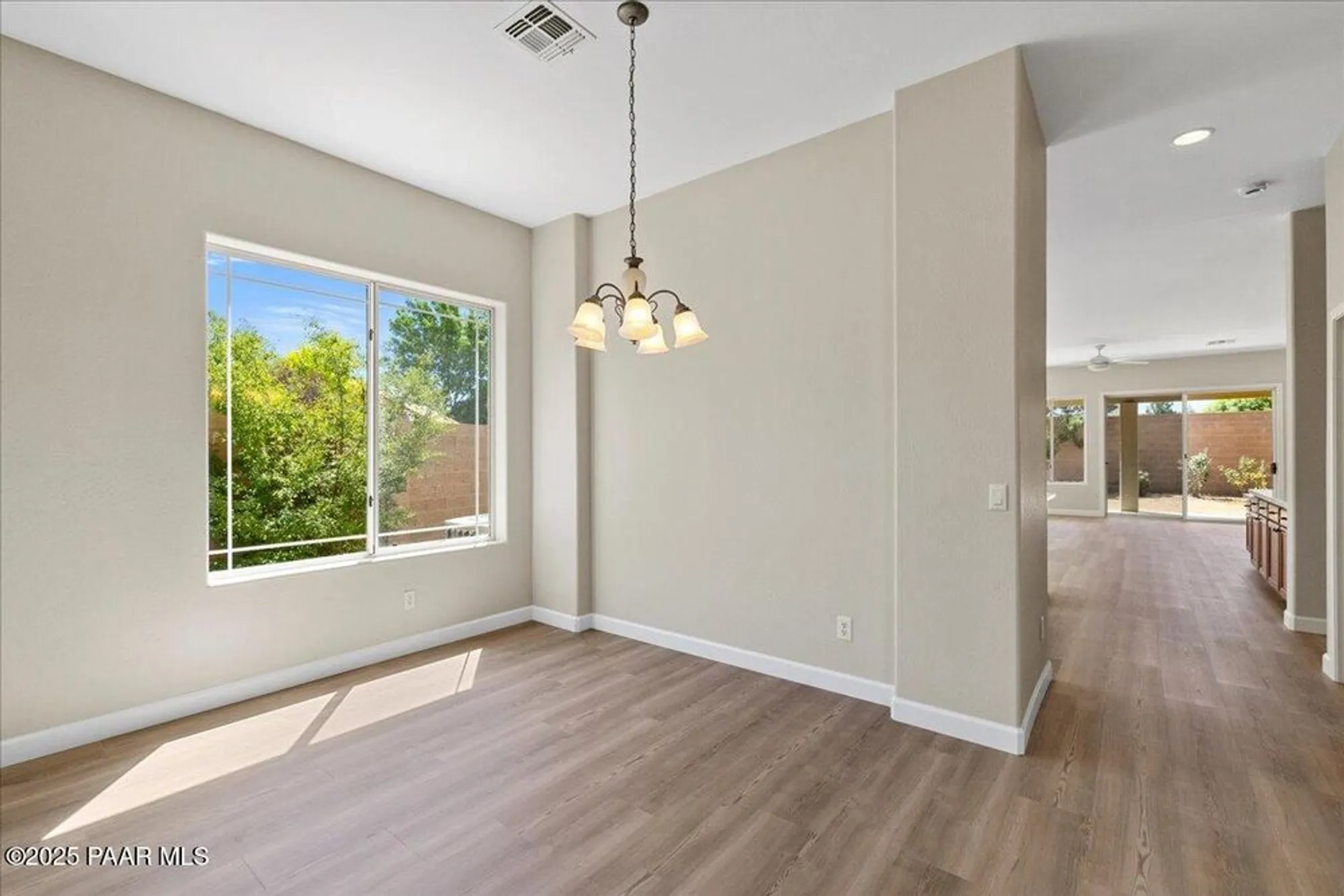 Property Slideshow image 7 of 47 | 7709 e day break cir, Prescott Valley, AZ, 86315