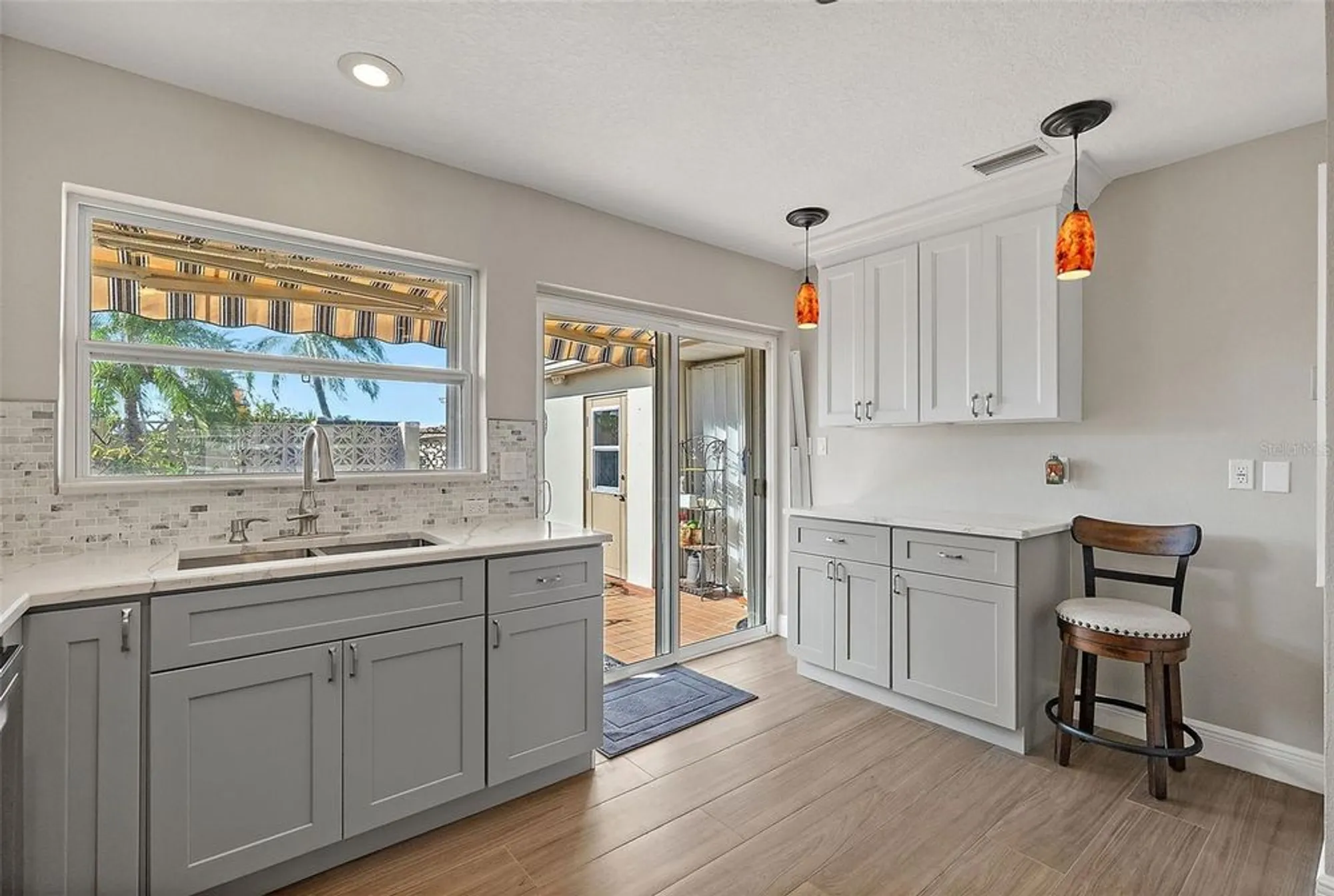 Property Slideshow image 8 of 40 | 325 boca ciega point blvd, St Petersburg, FL, 33708