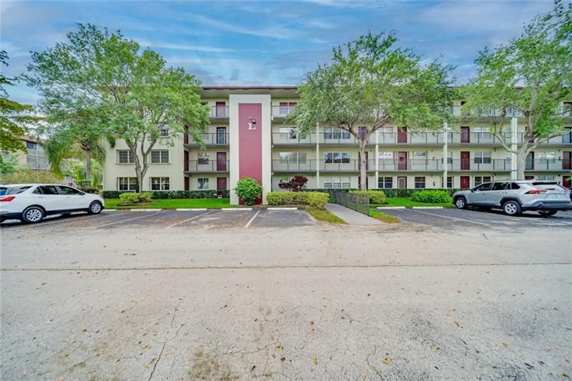 Property Slideshow image 12 of 44 | 13250 sw 7th ct 303l, Pembroke Pines, FL, 33027