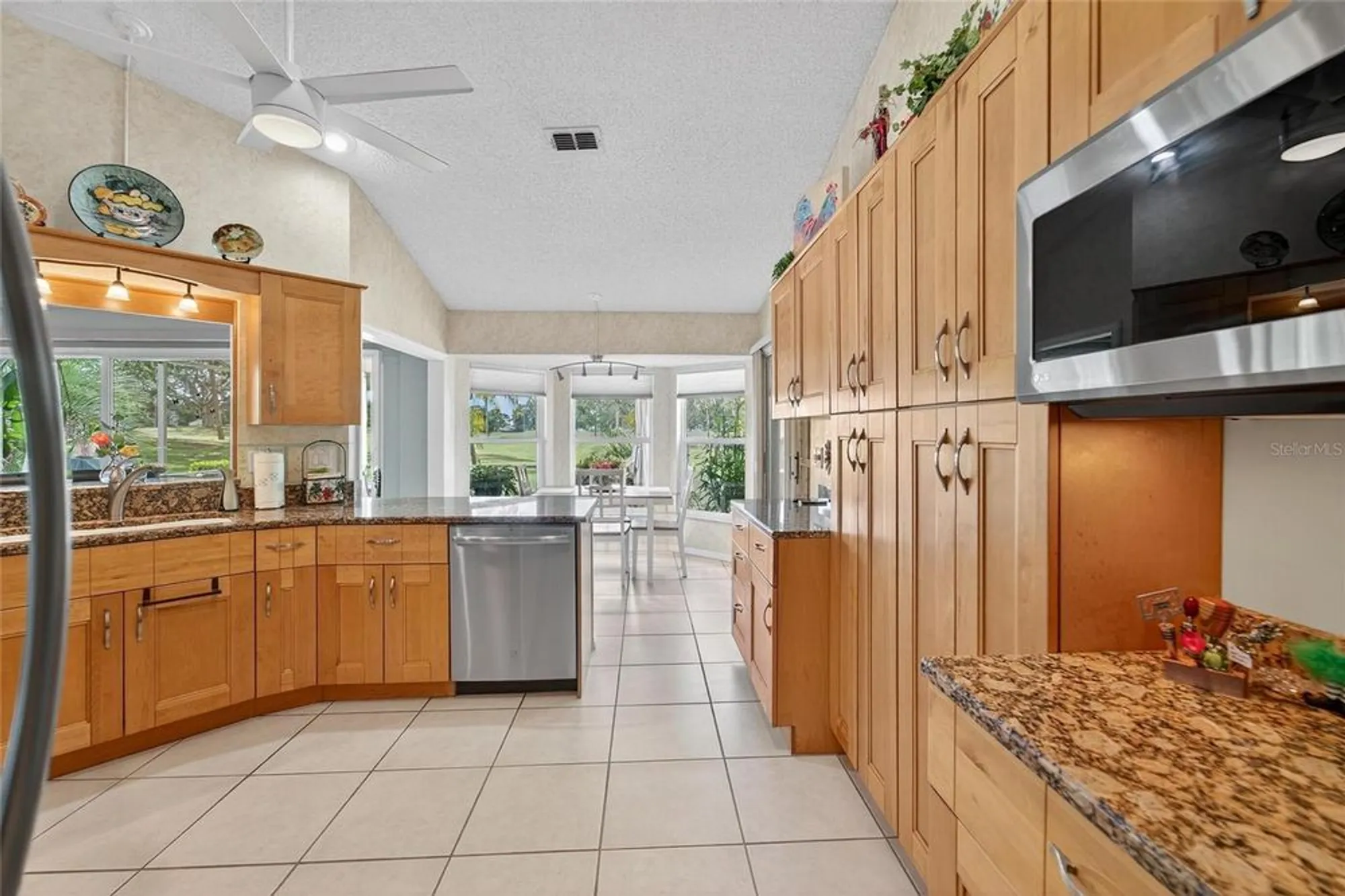 Property Slideshow image 22 of 73 | 326 caloosa palms ct, Sun City Center, FL, 33573
