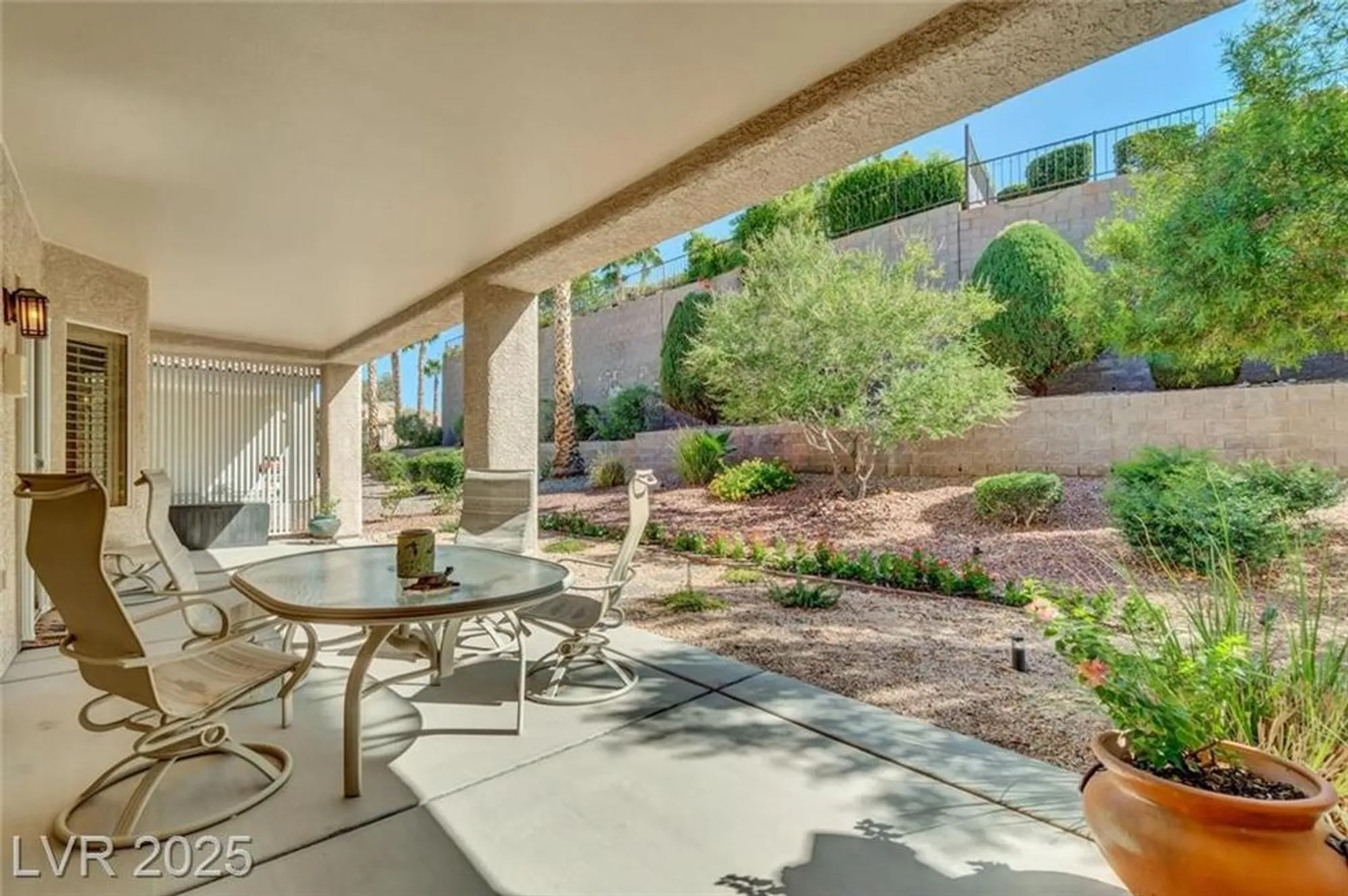 Property Slideshow image 26 of 37 | 1668 sebring hills dr, Henderson, NV, 89052