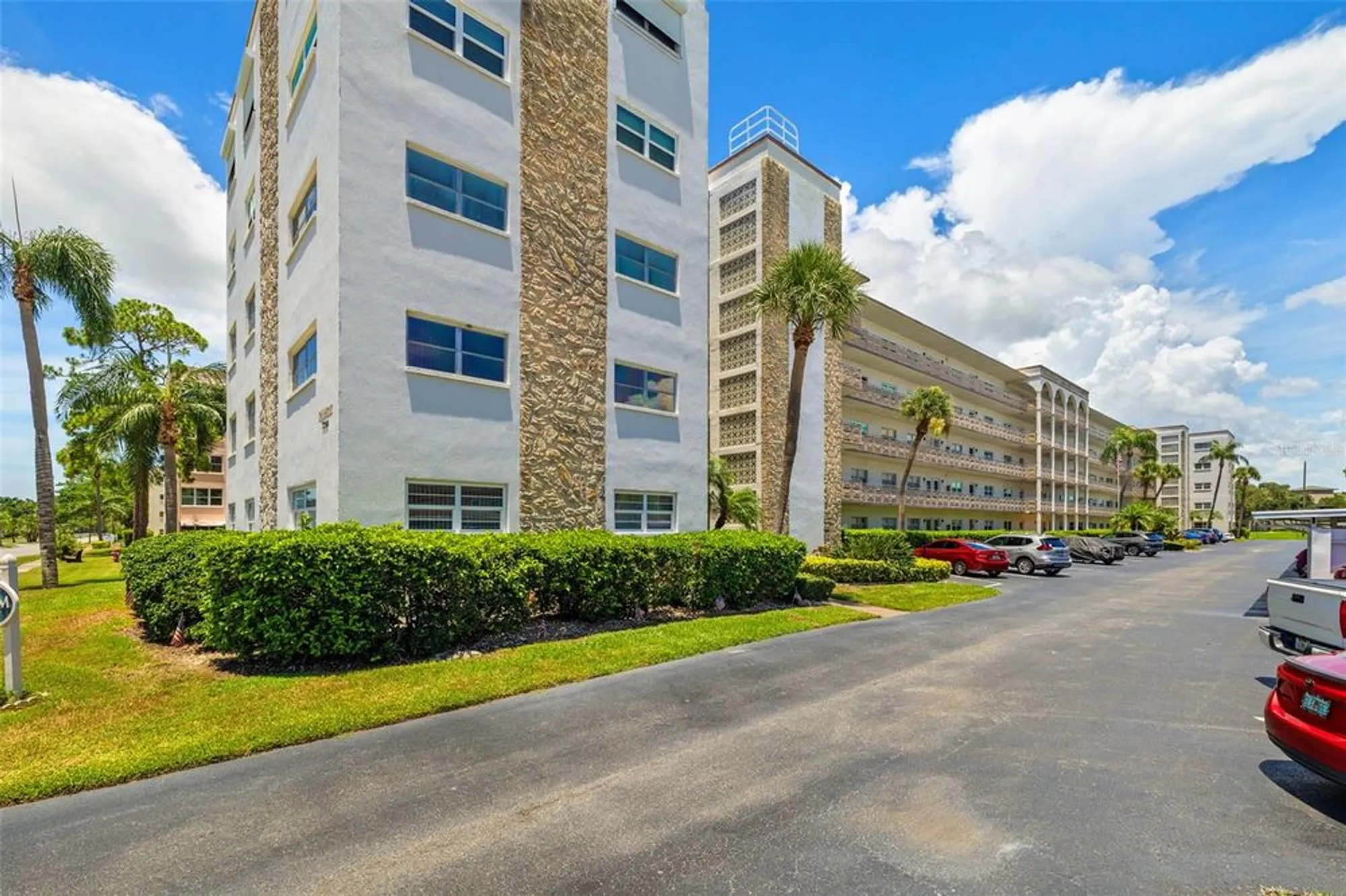 Property Slideshow image 1 of 22 | 5603 80th st n unit 202, Saint Petersburg, FL, 33709