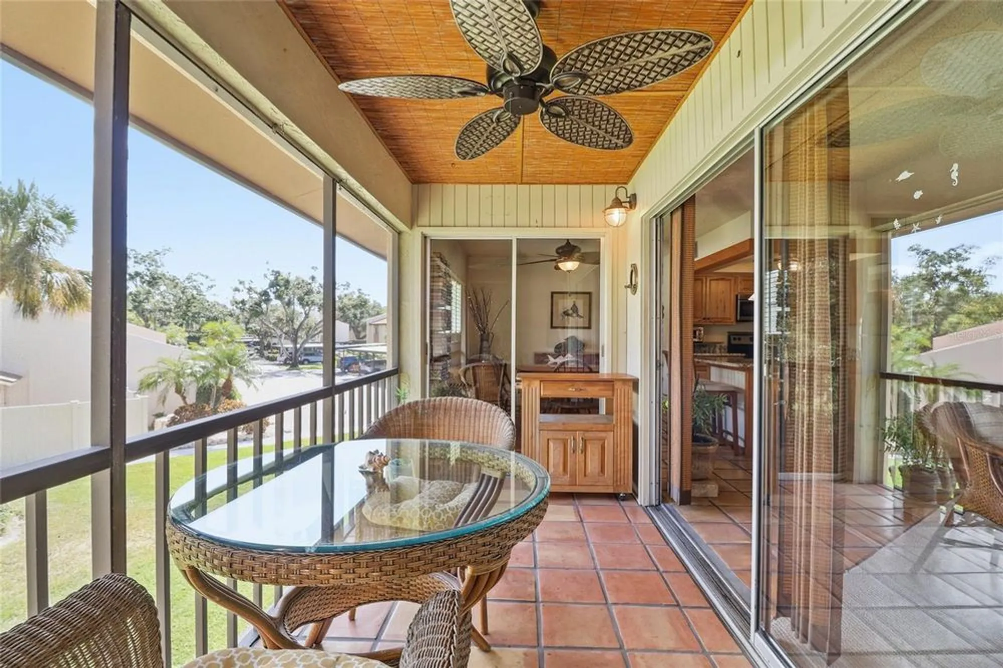 Property Slideshow image 21 of 39 | 2447 clubhouse cir 203, Sarasota, FL, 34232