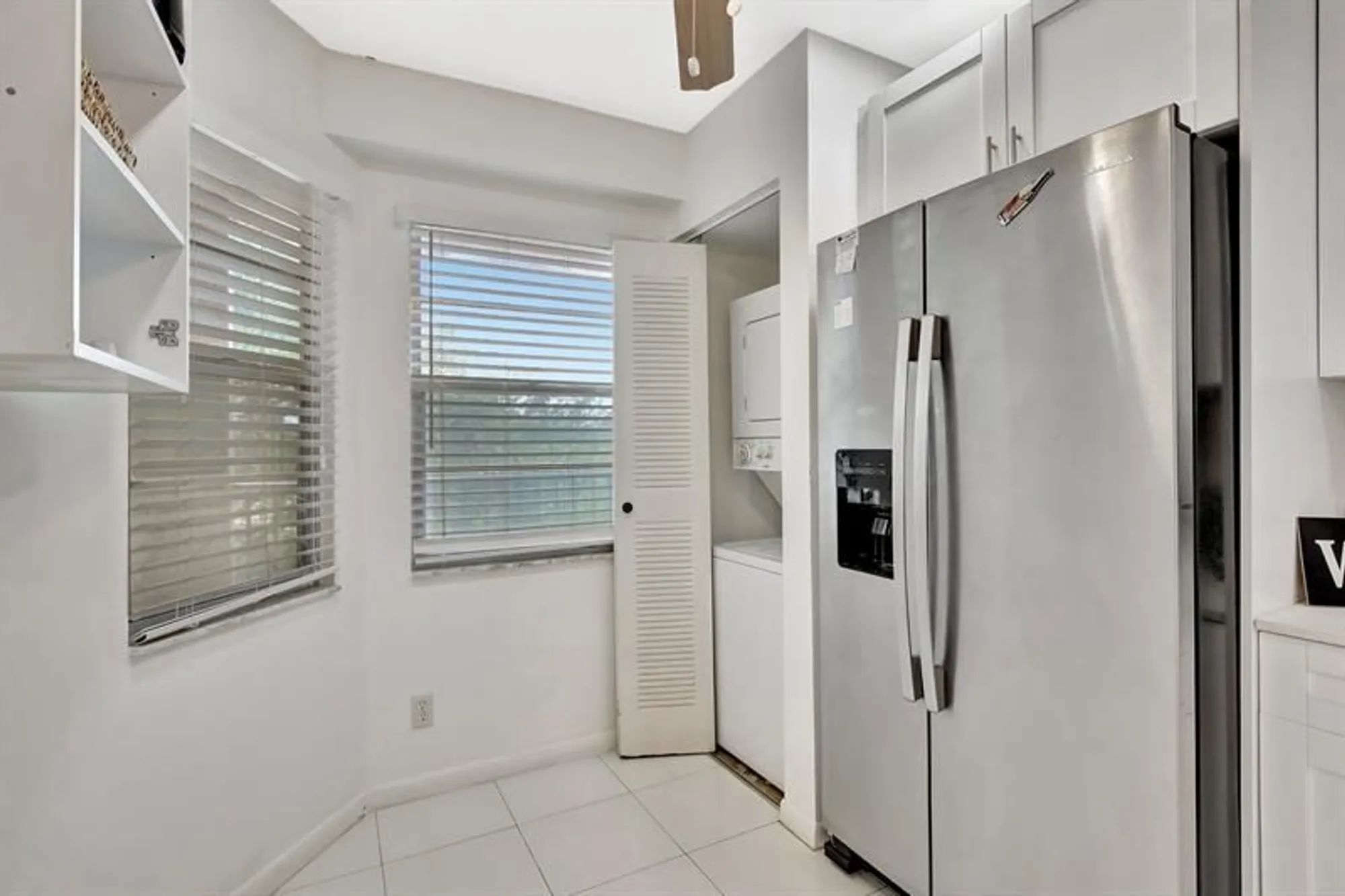 Property Slideshow image 5 of 35 | 1200 sw 124th ter 404 o, Pembroke Pines, FL, 33027