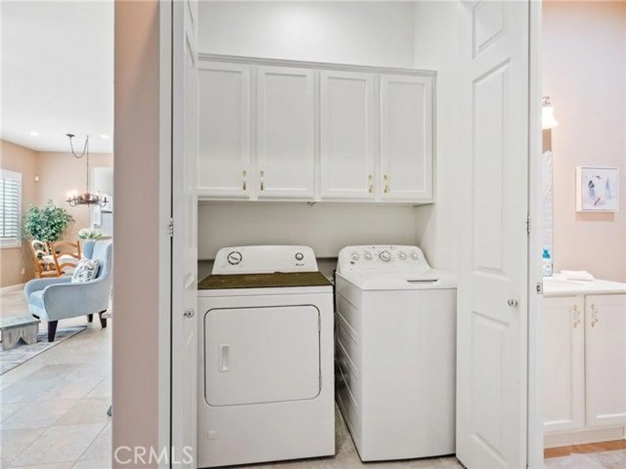 Property Slideshow image 28 of 36 | 10364 lakeshore dr, Apple Valley, CA, 92308