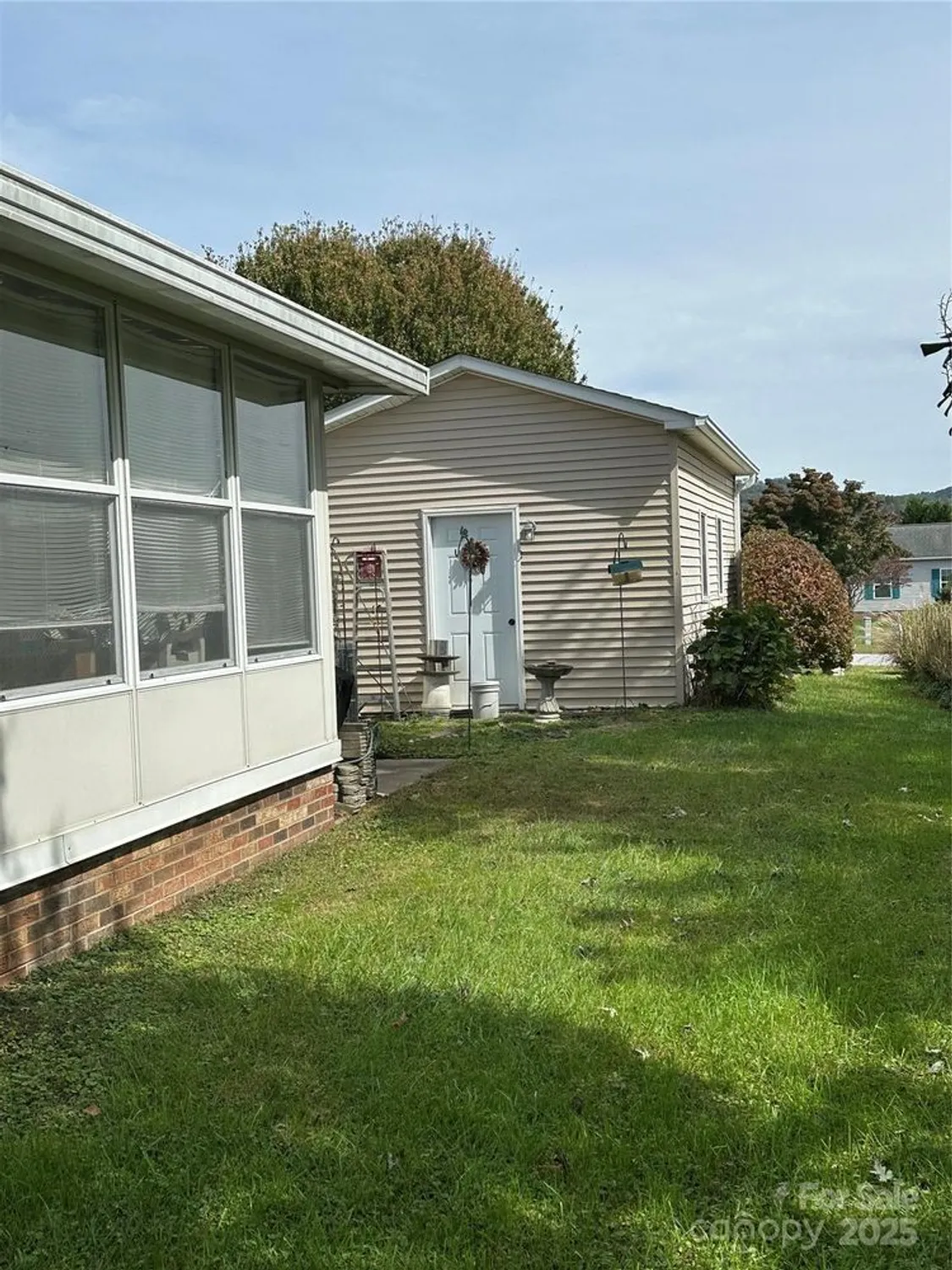 Property Slideshow image 7 of 28 | 308 riverwind dr, Hendersonville, NC, 28739